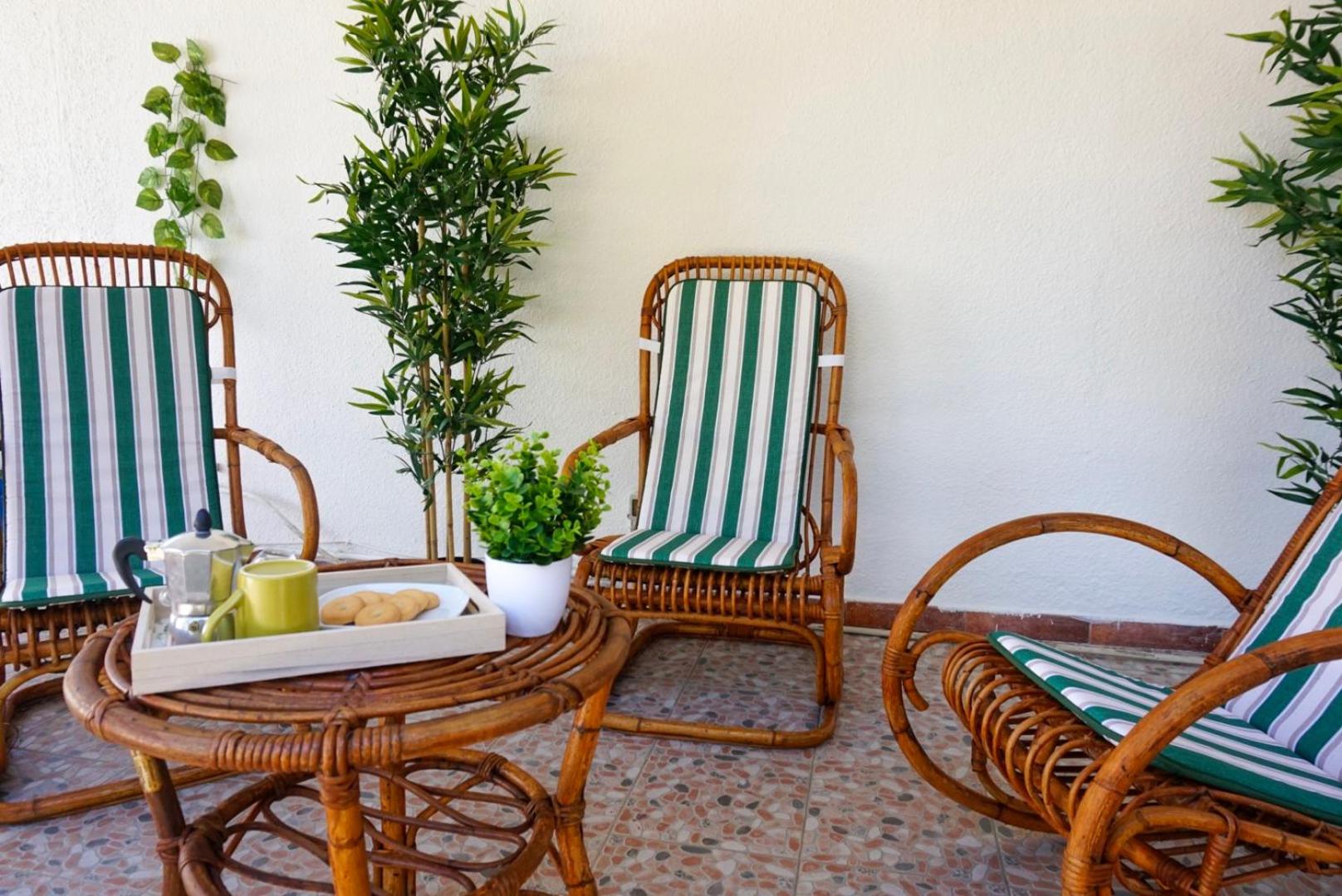 Villa Aurelia -Seafront Apartment with Patio photo 3