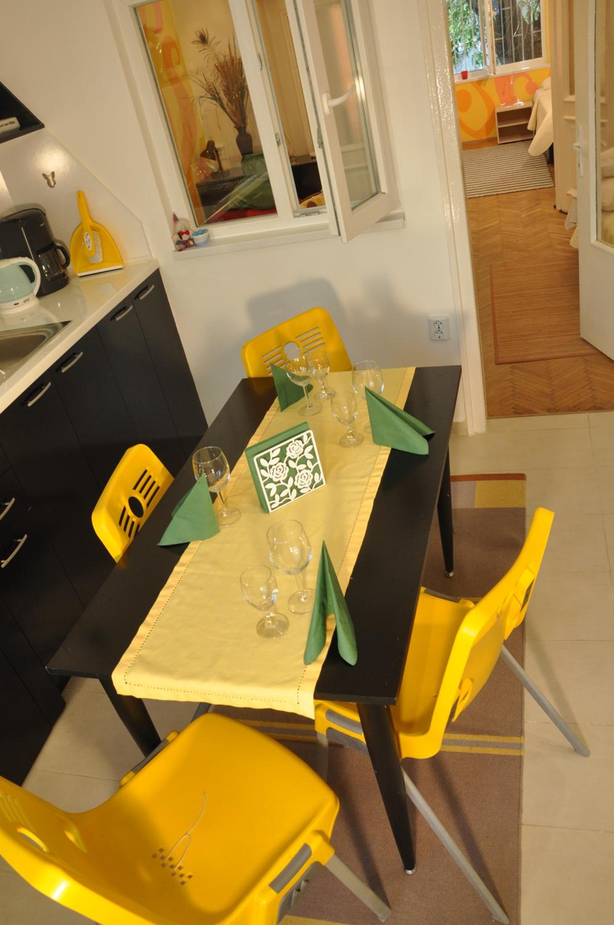 Arlequin Apartment