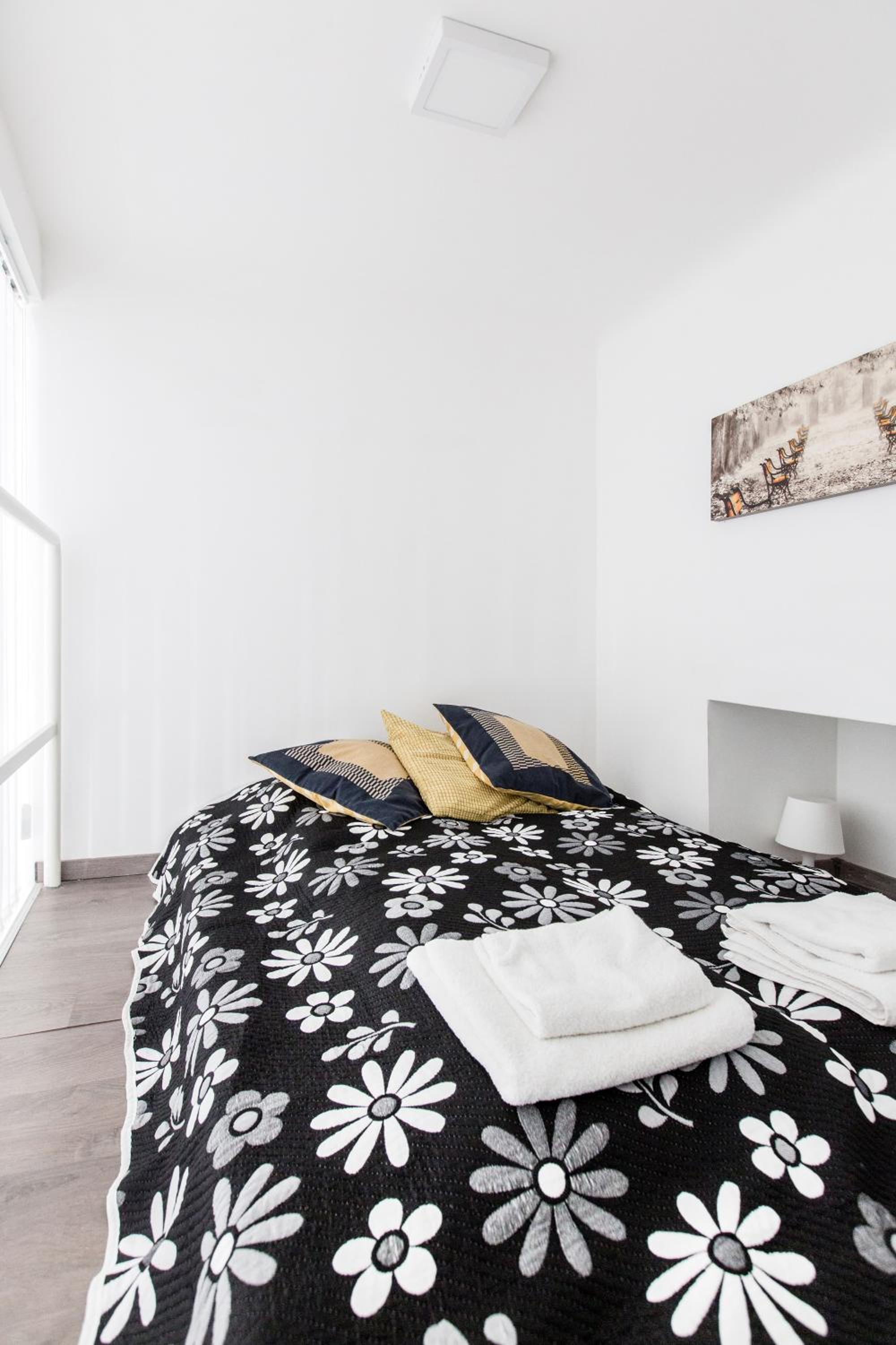 E-52 Apartment in center