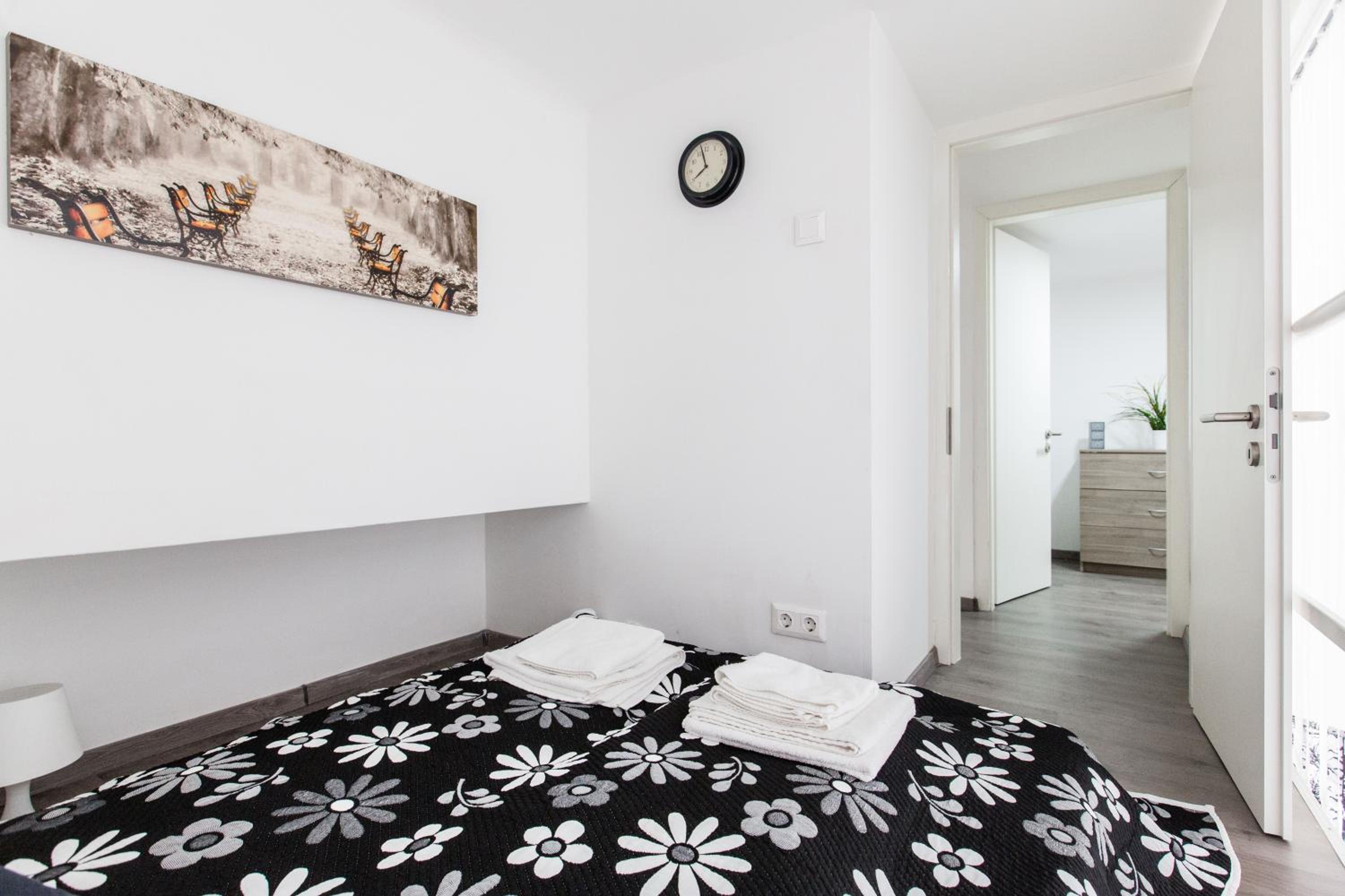E-52 Apartment in center