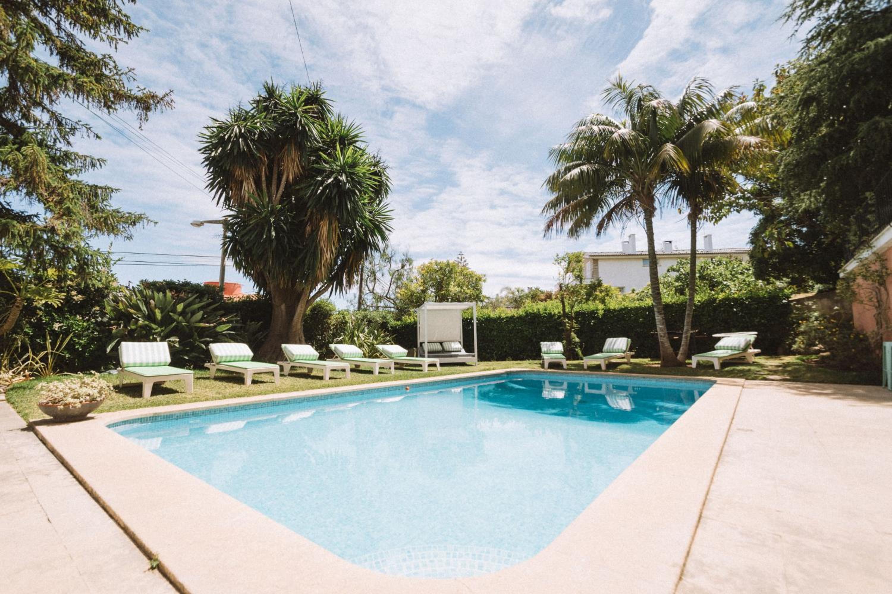 Nice Way Cascais Hostel & Surf Camp