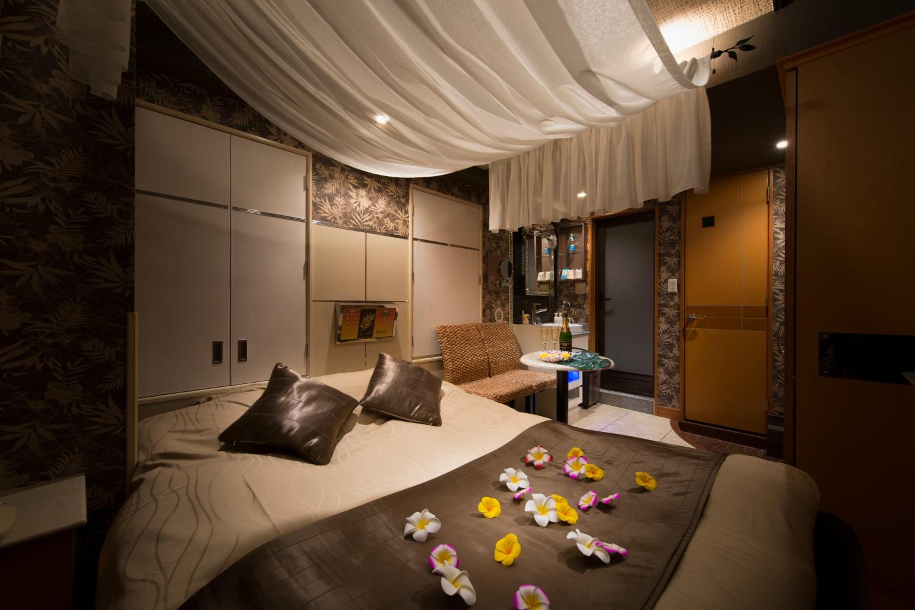 hotel room