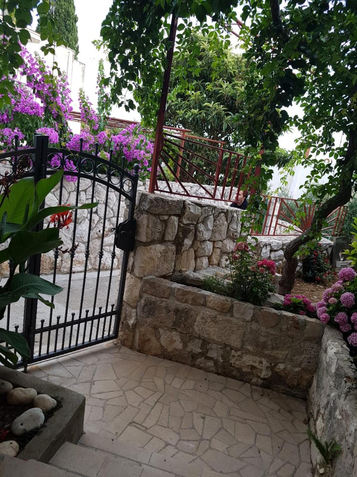Photo 29