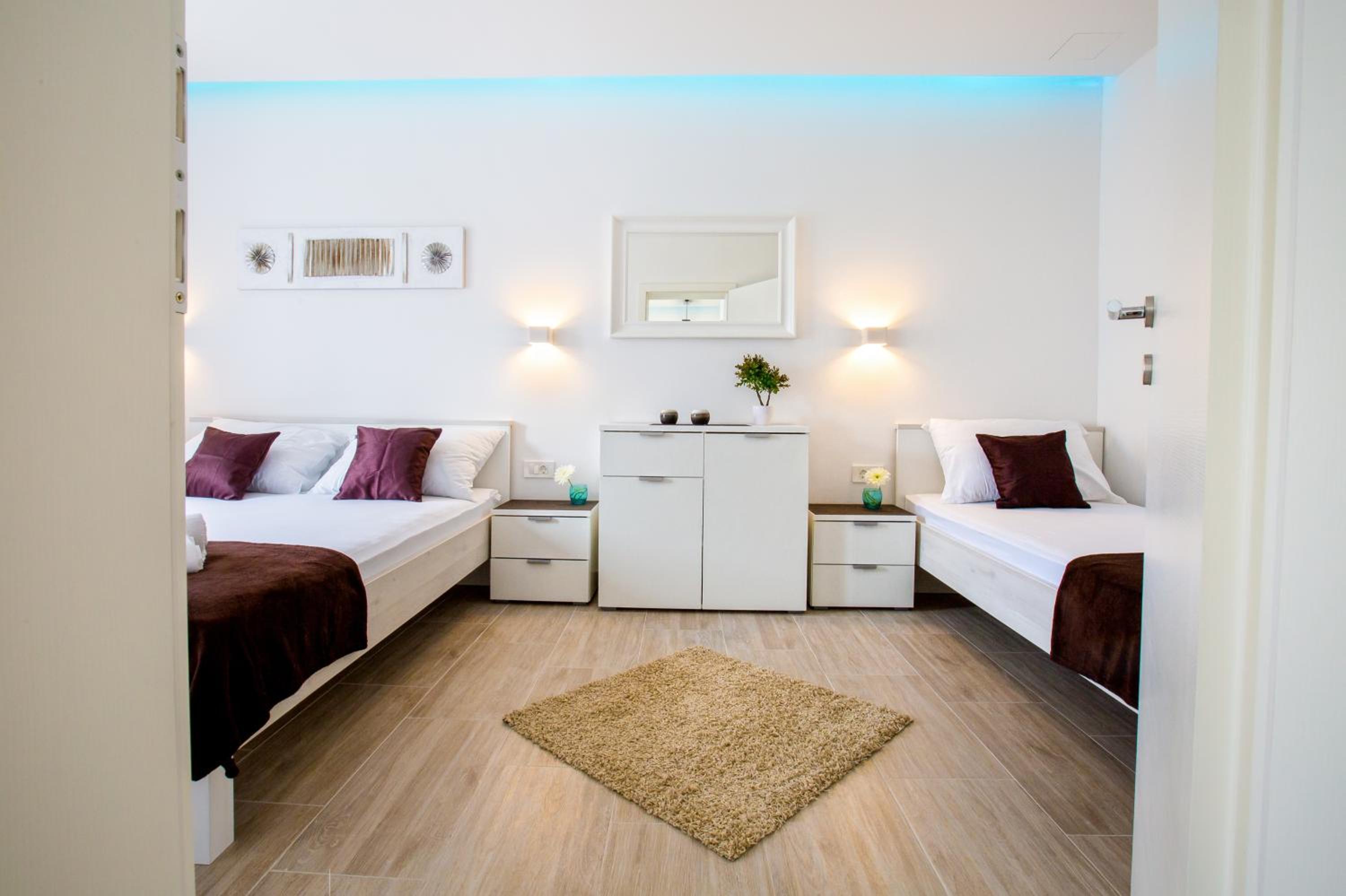 Apartment Nives in the City Center - Free Parking view 3