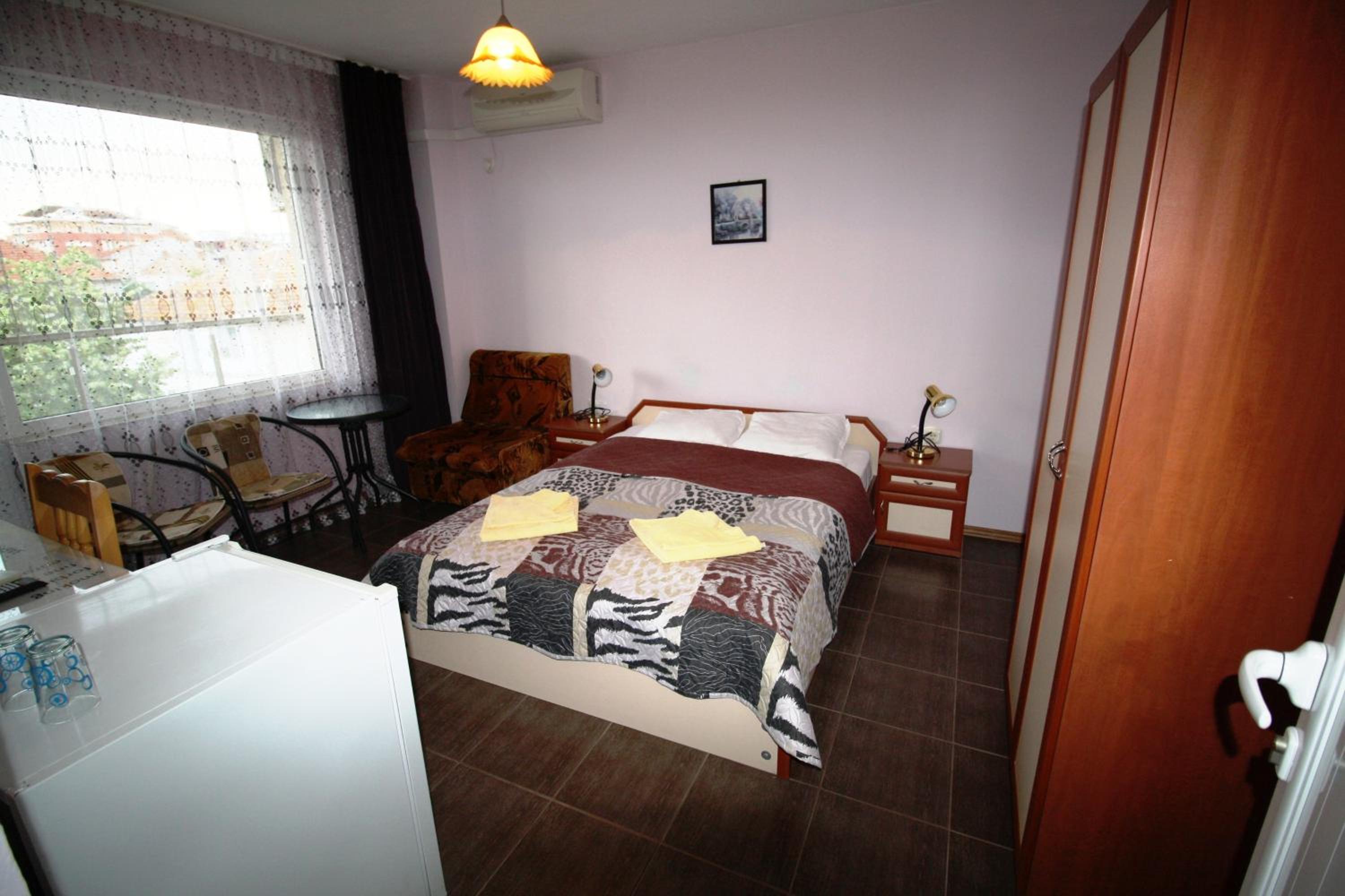 Zoya Guest House