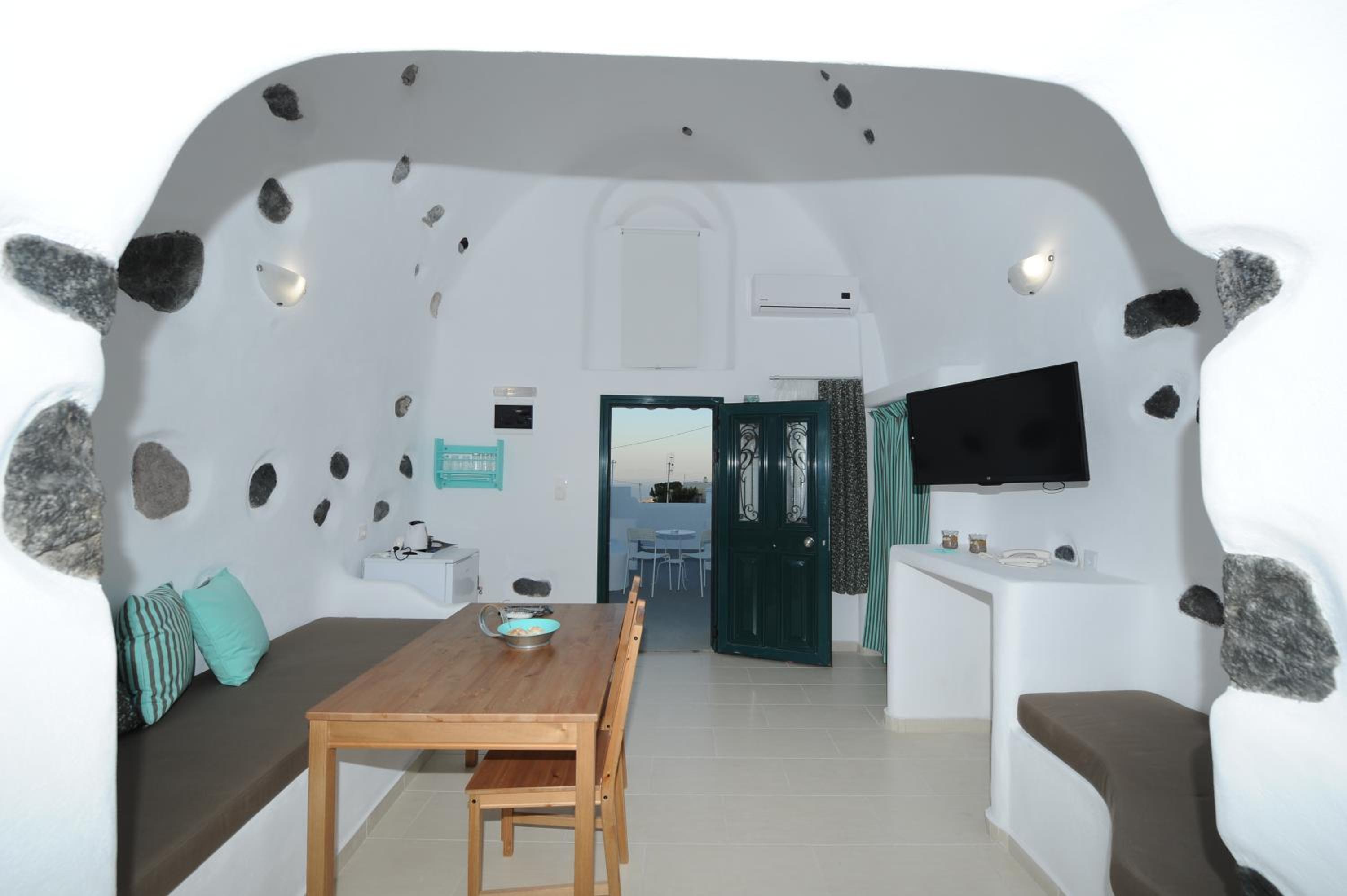 Manias Fira Residences