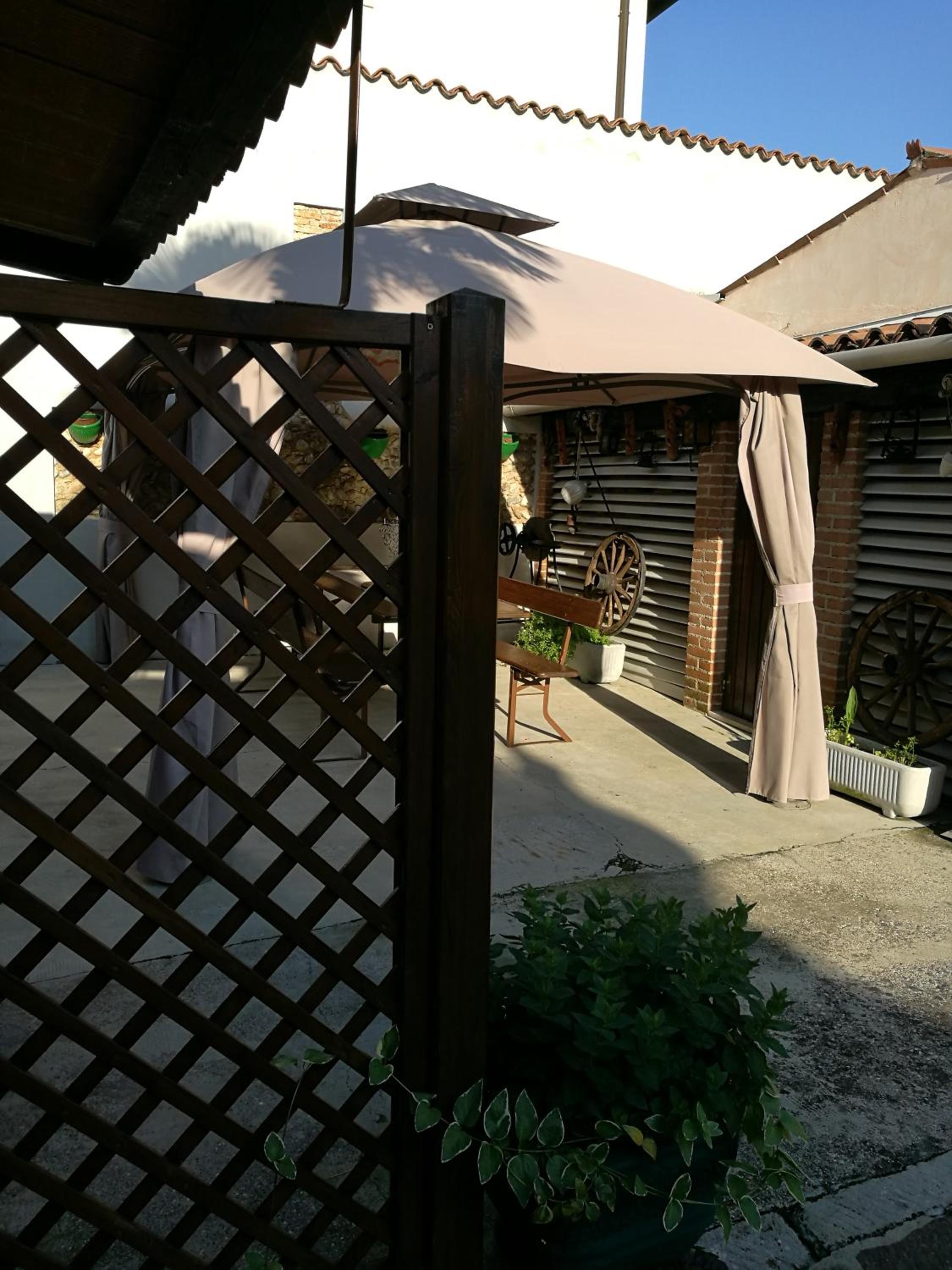 Photo 7