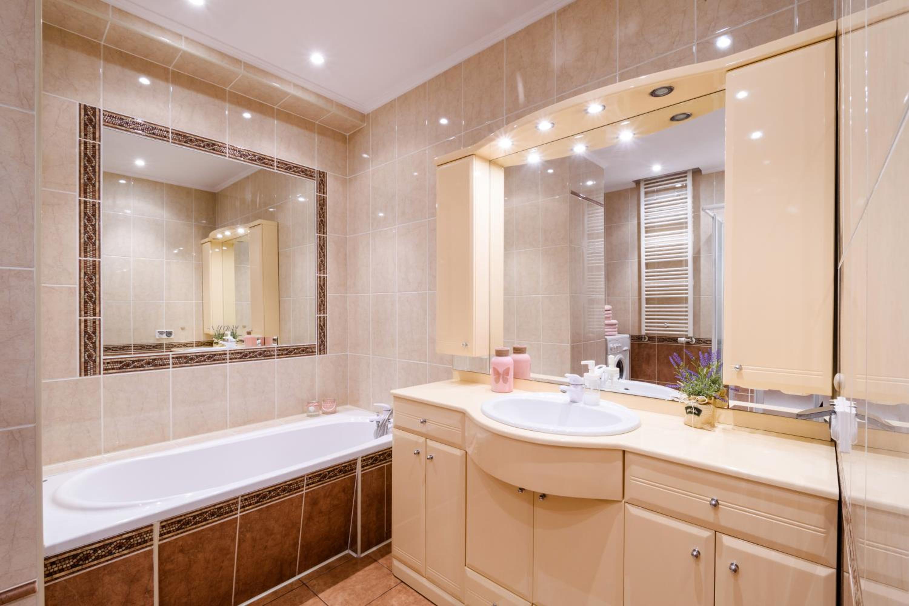 Gama Great Location & Famili Apartment 120m 2-12 people view 4