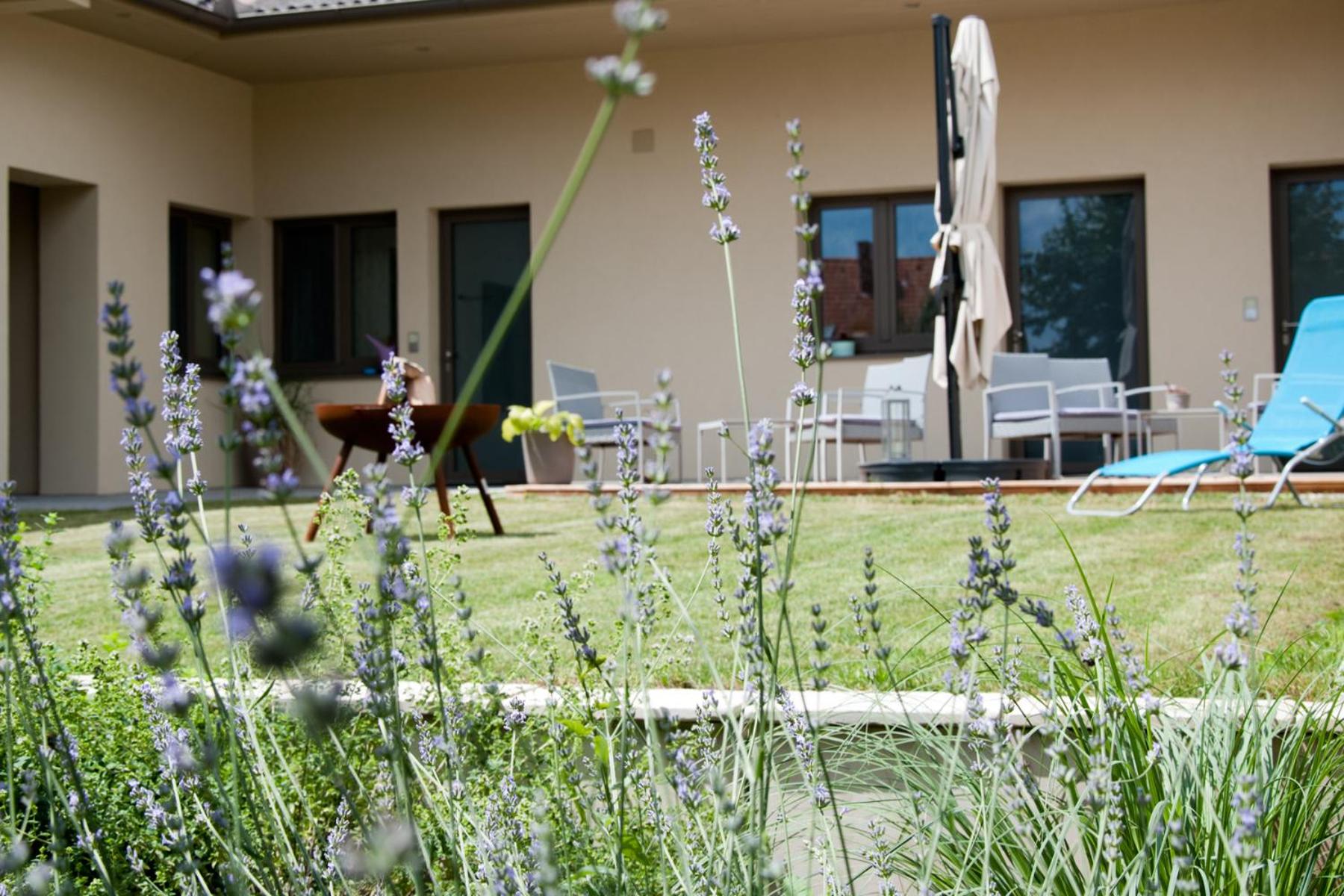 Sabines Apartments Ferienwohnungen