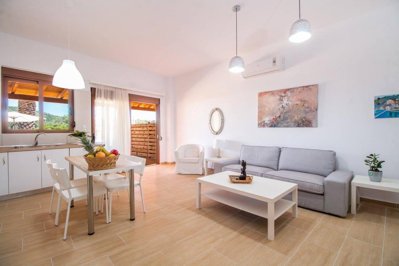 Emerald Dream Apartment view 4