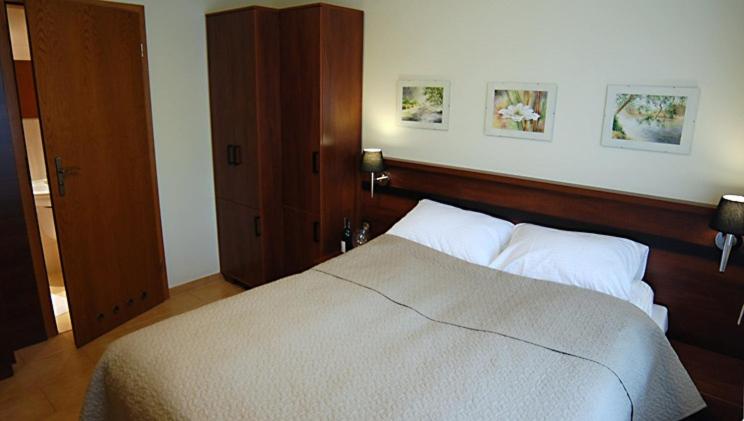 Photo 56