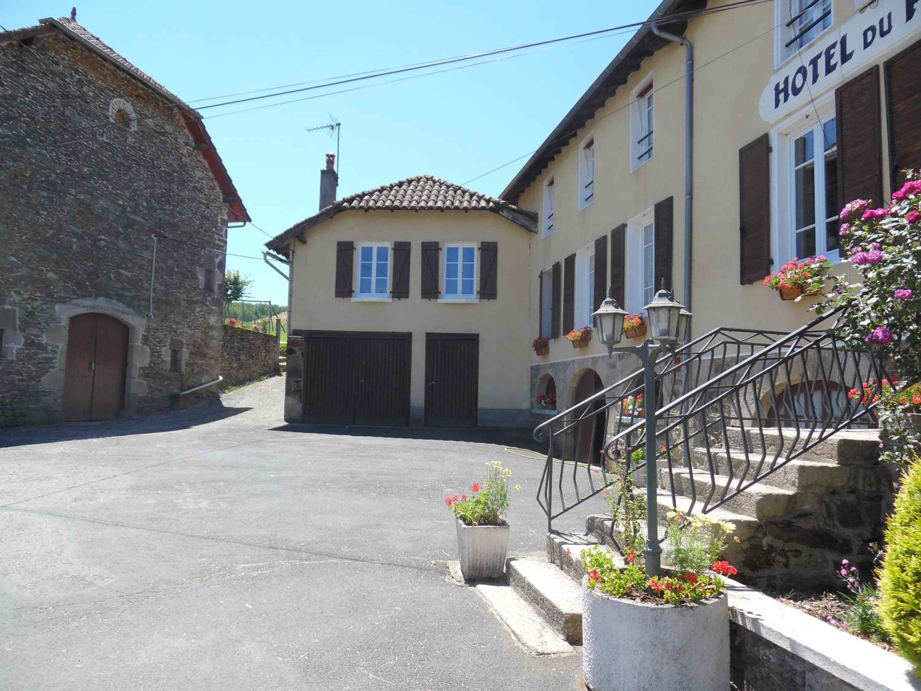 Photo 10