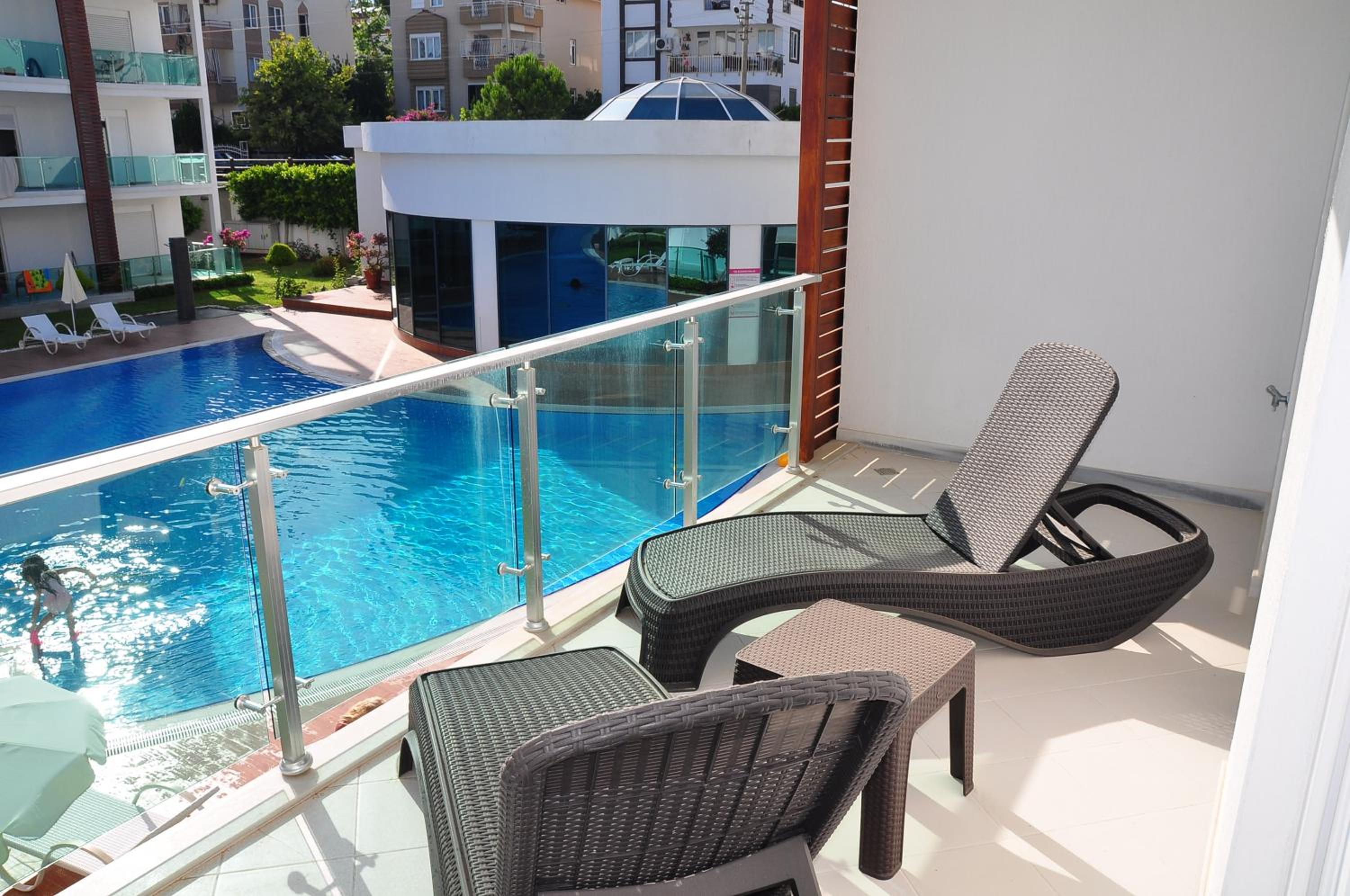 Side Gardenia Residence