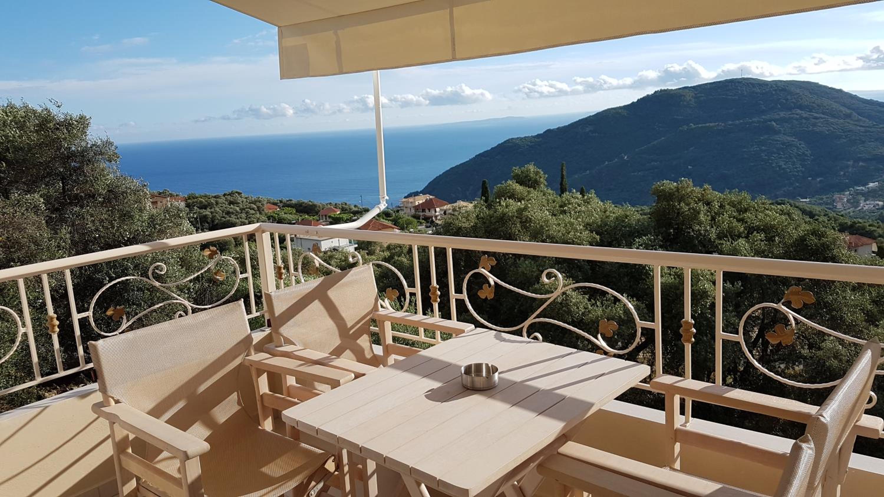 Vito's Parga View Apartments