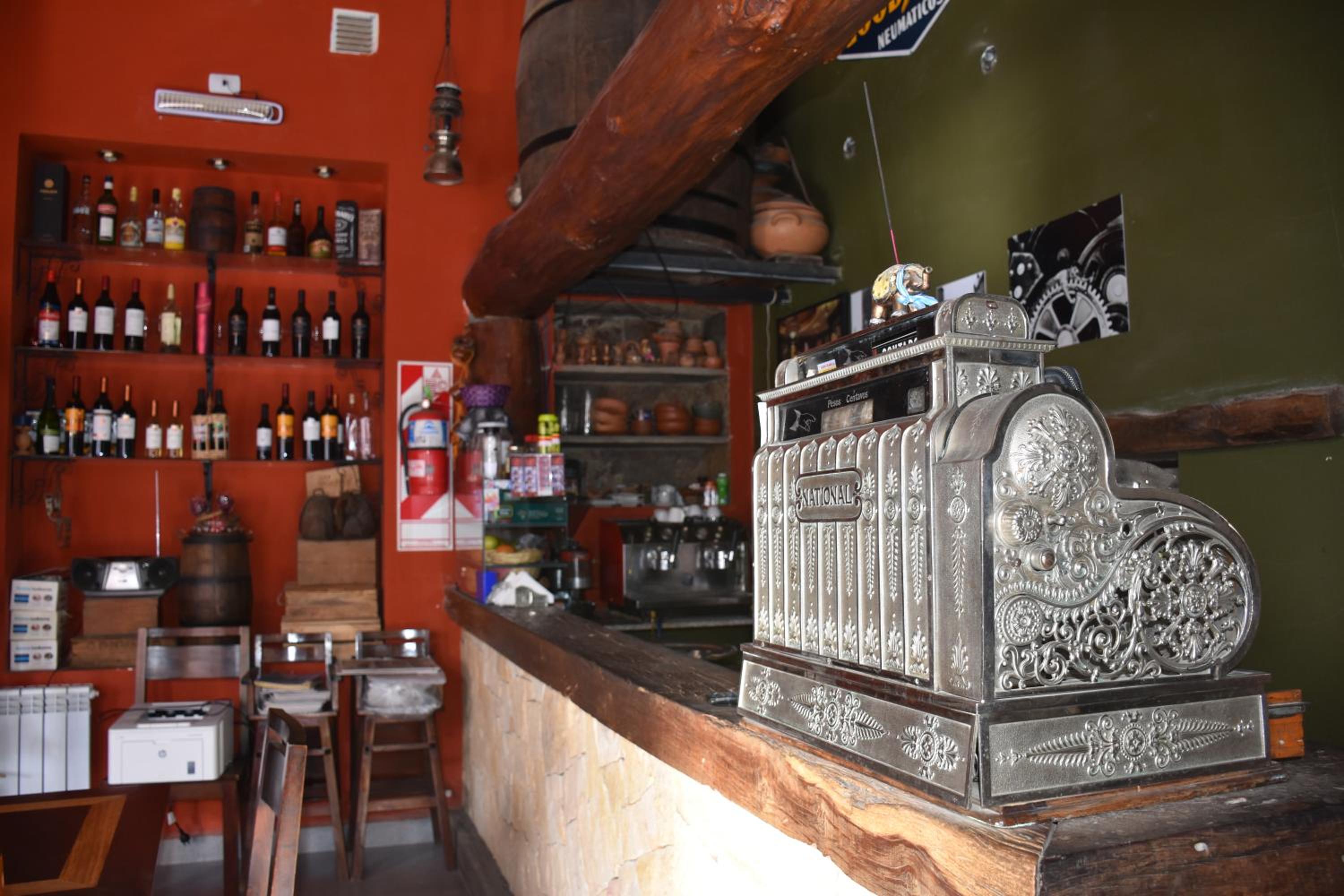 bar