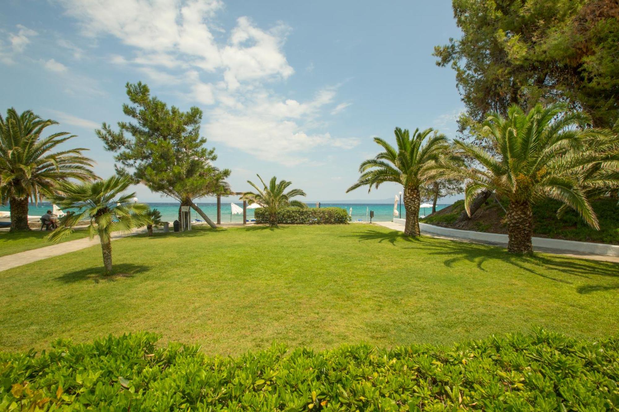 Villa Aggistri Pefkohori Halkidiki view 4