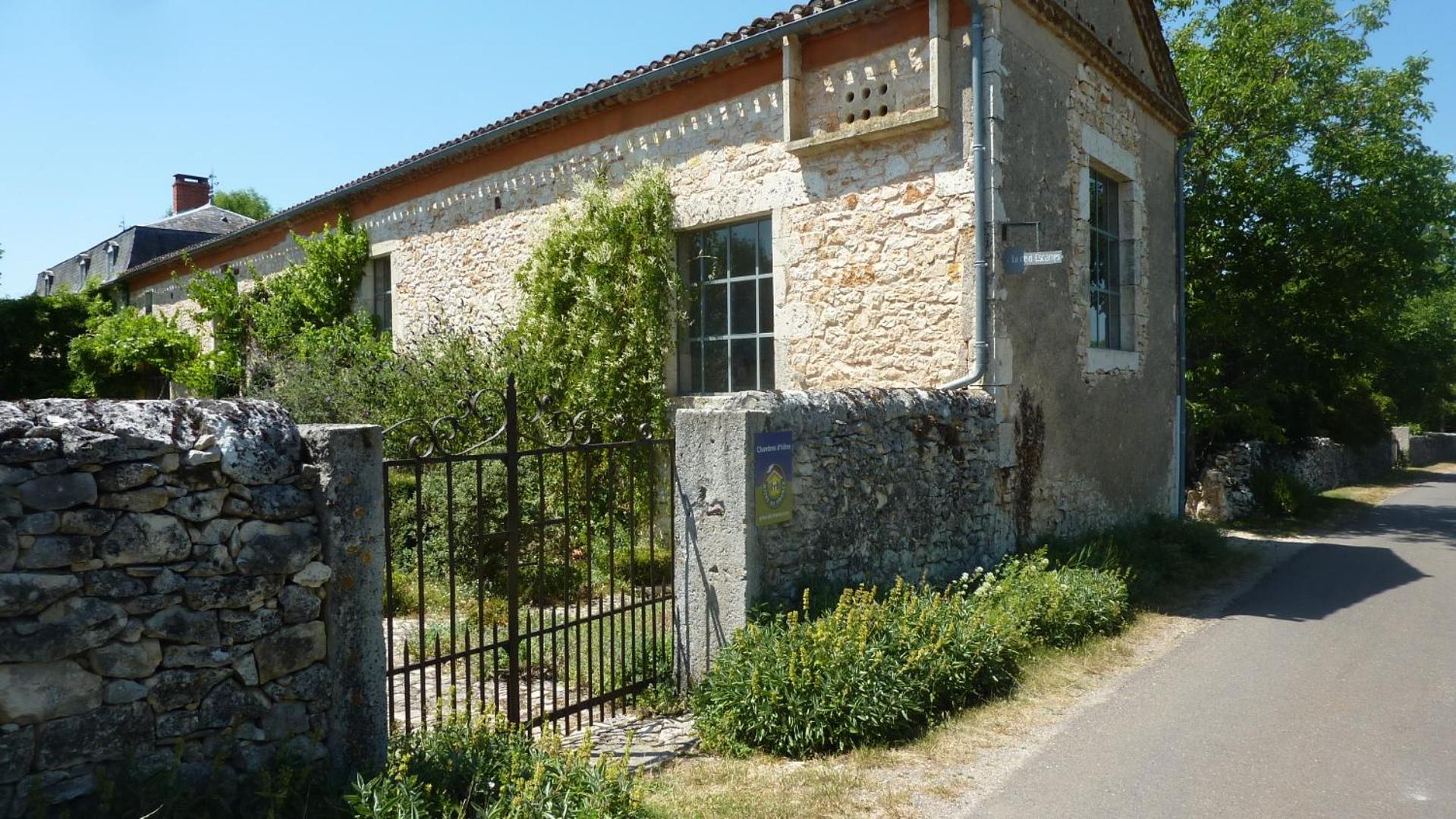 Photo 16