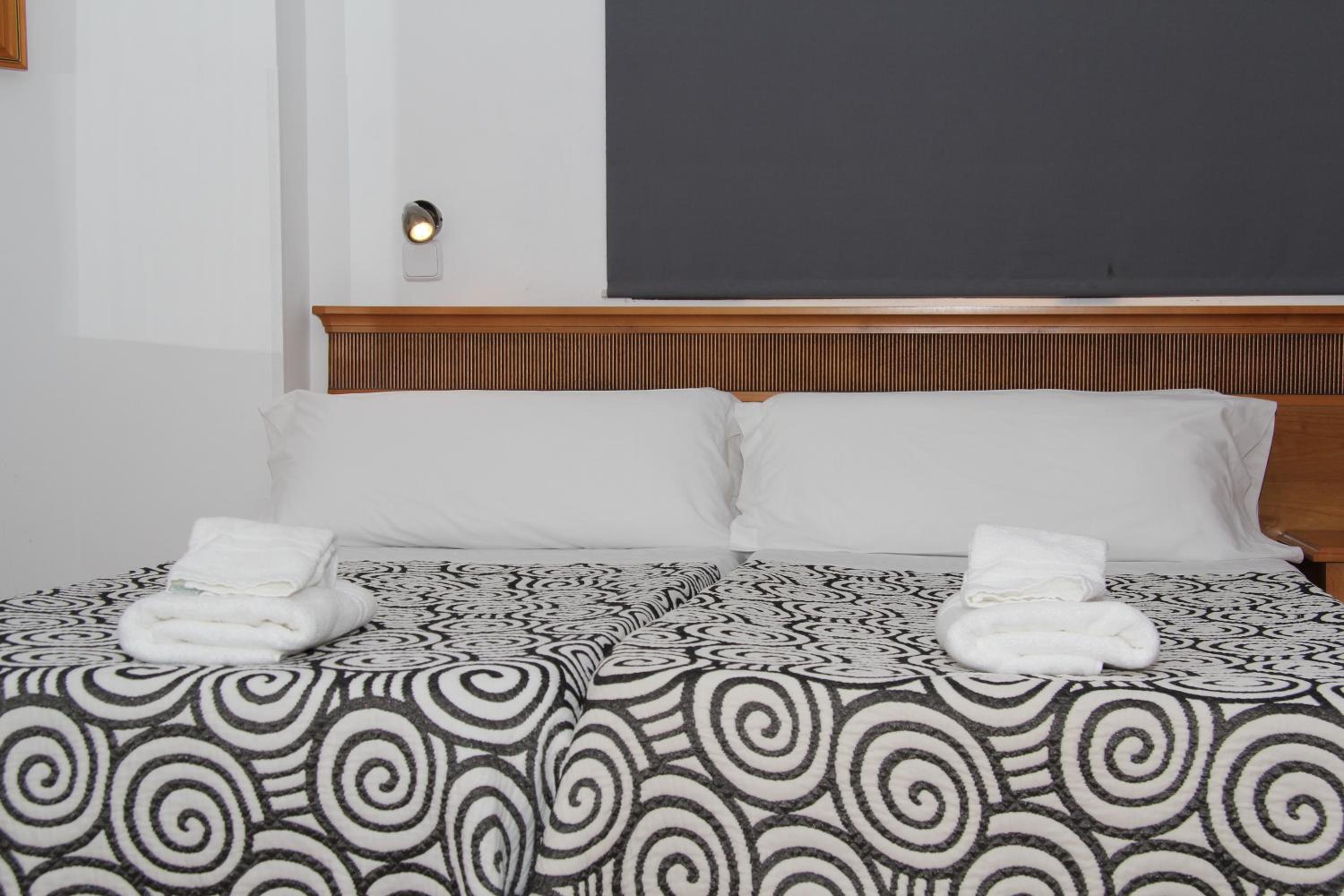 Apartamentos Gomila Park