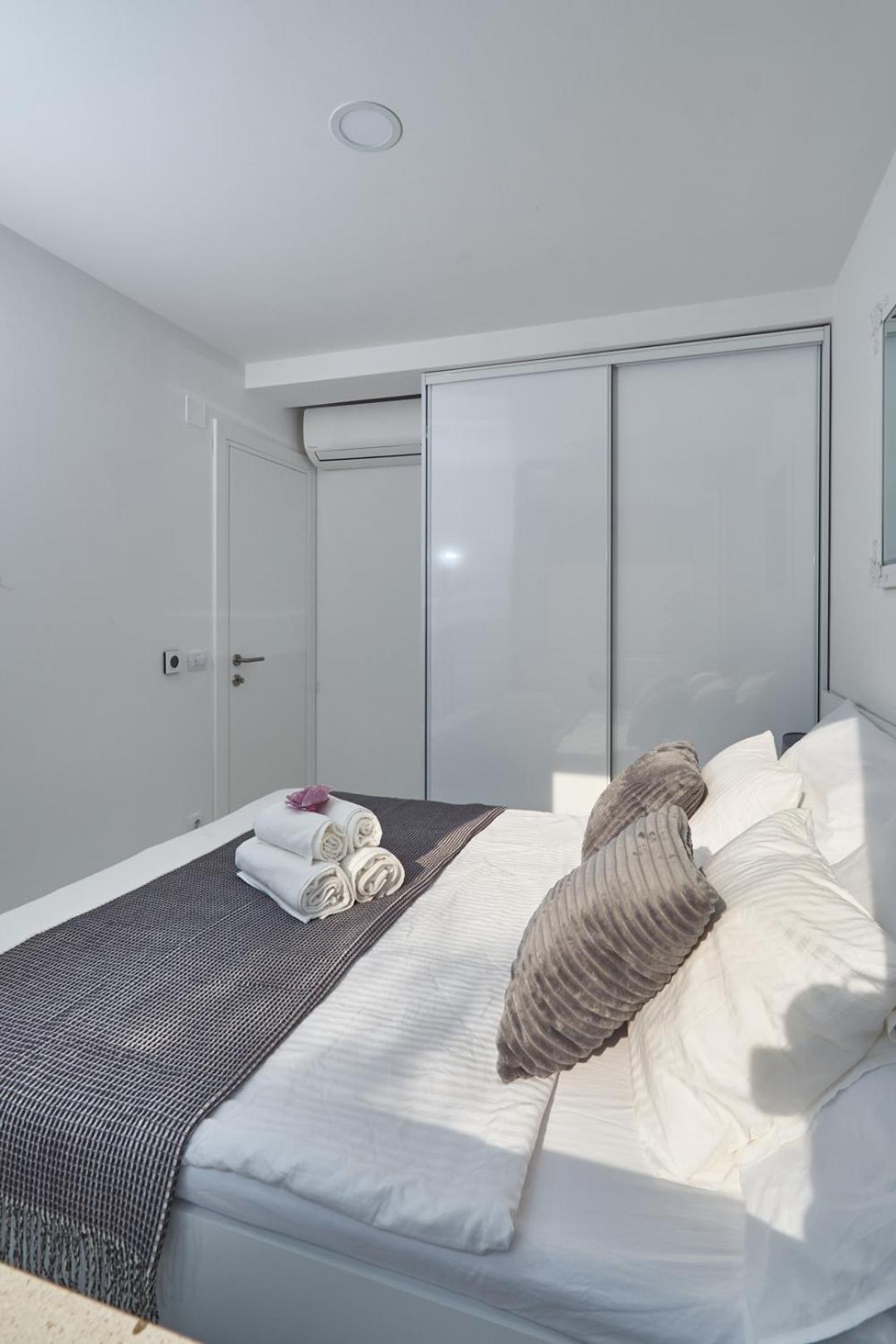 Brand new Apartment S & U