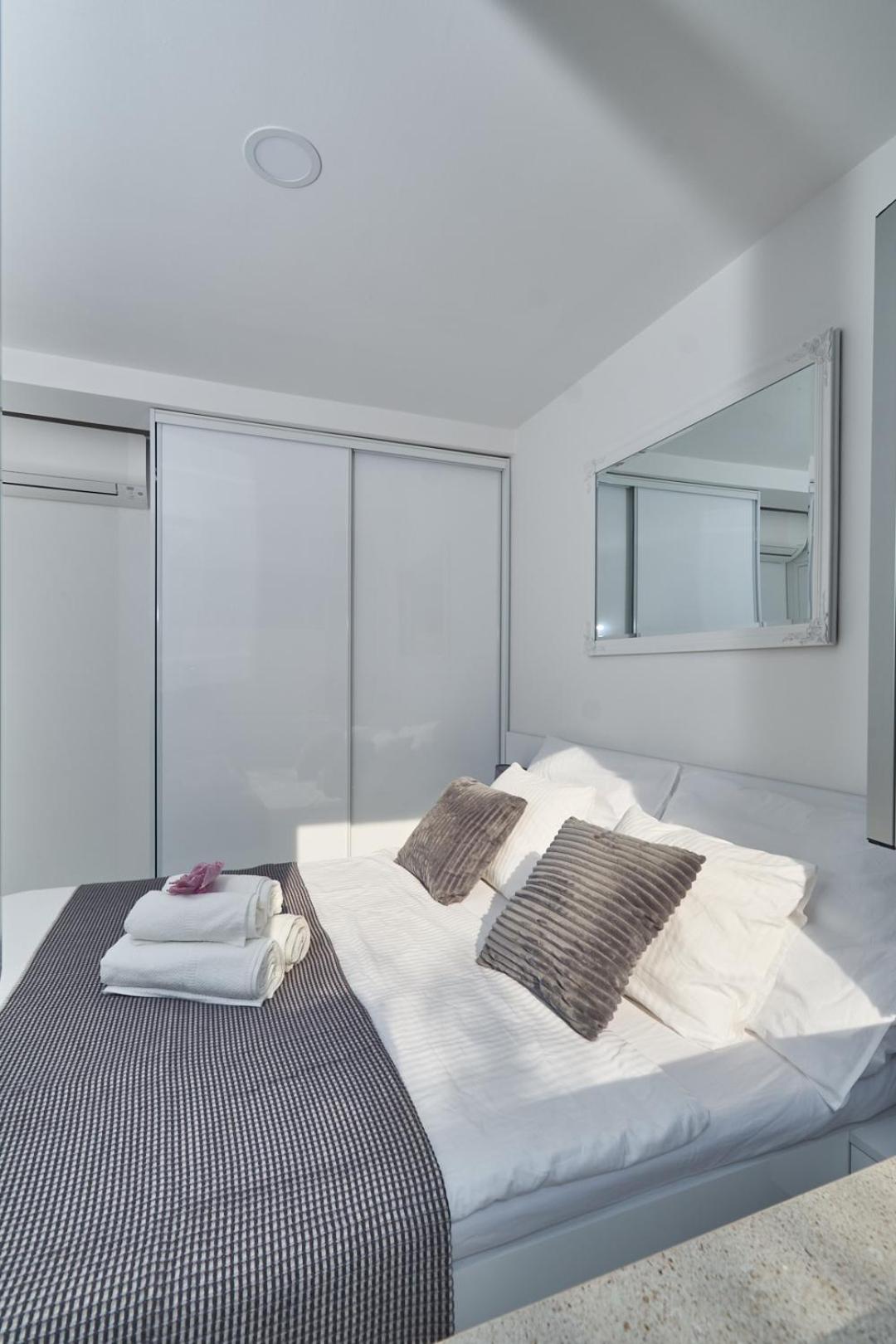 Brand new Apartment S & U