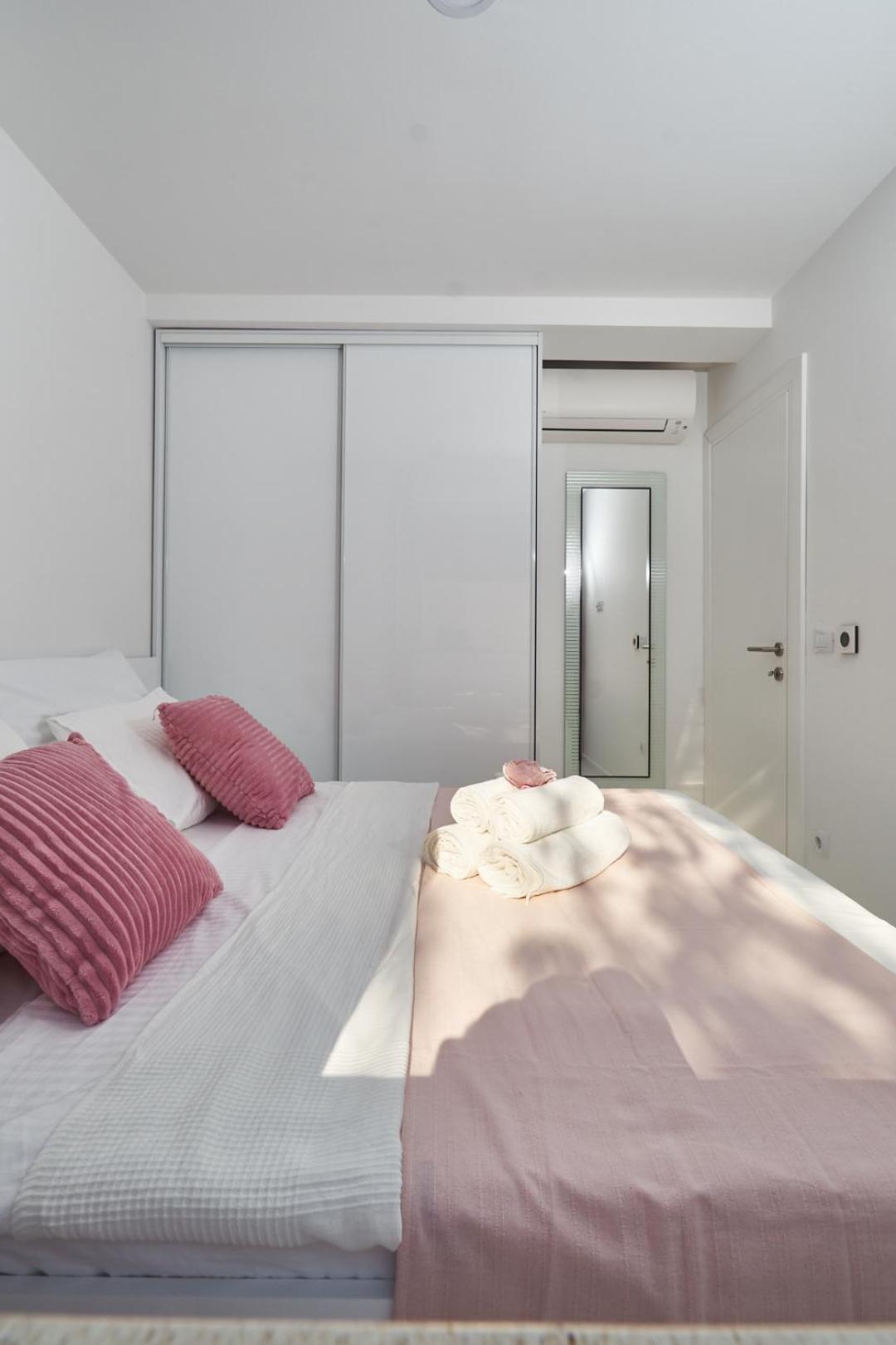 Brand new Apartment S & U