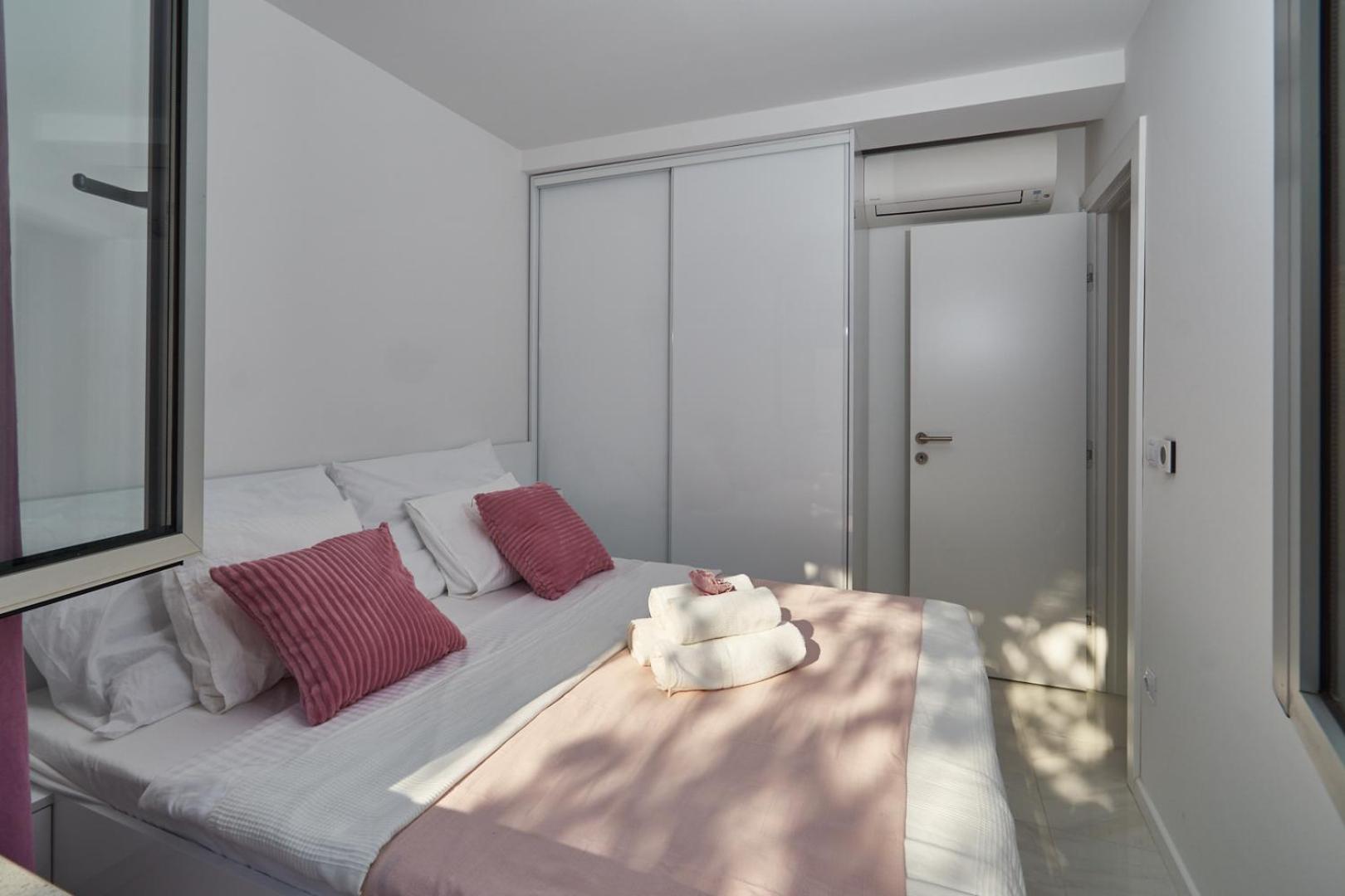 Brand new Apartment S & U