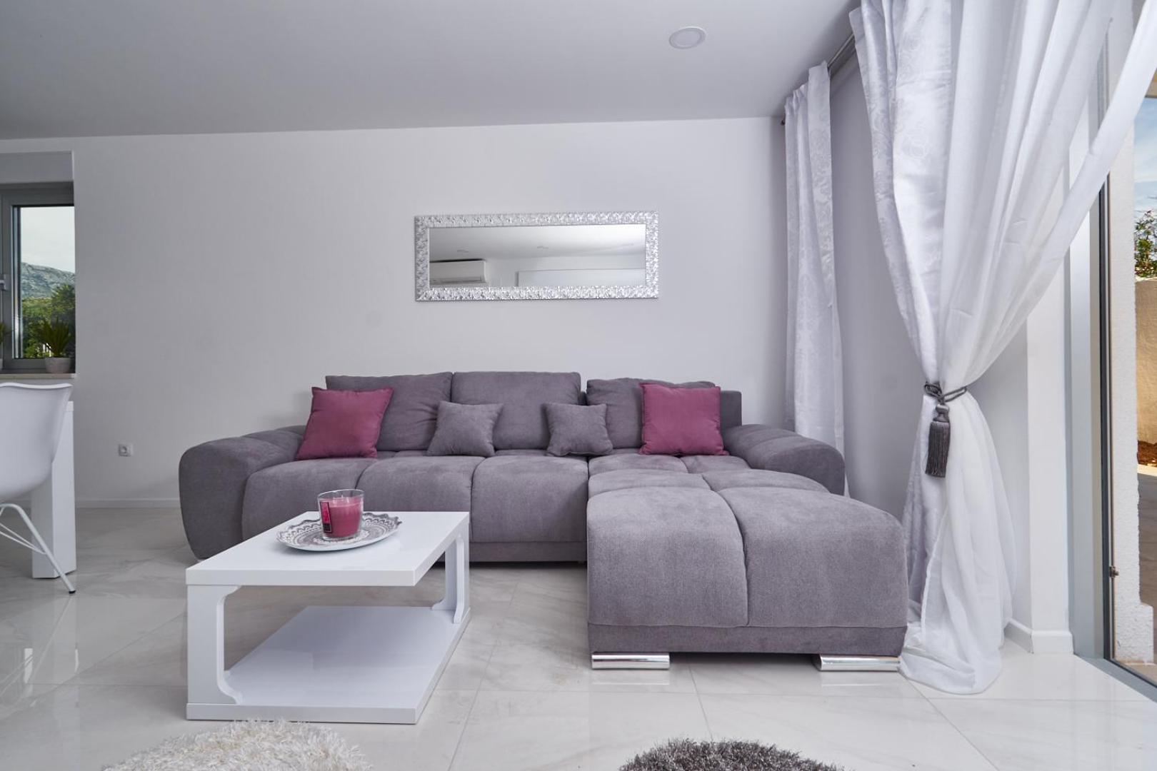 Brand new Apartment S & U