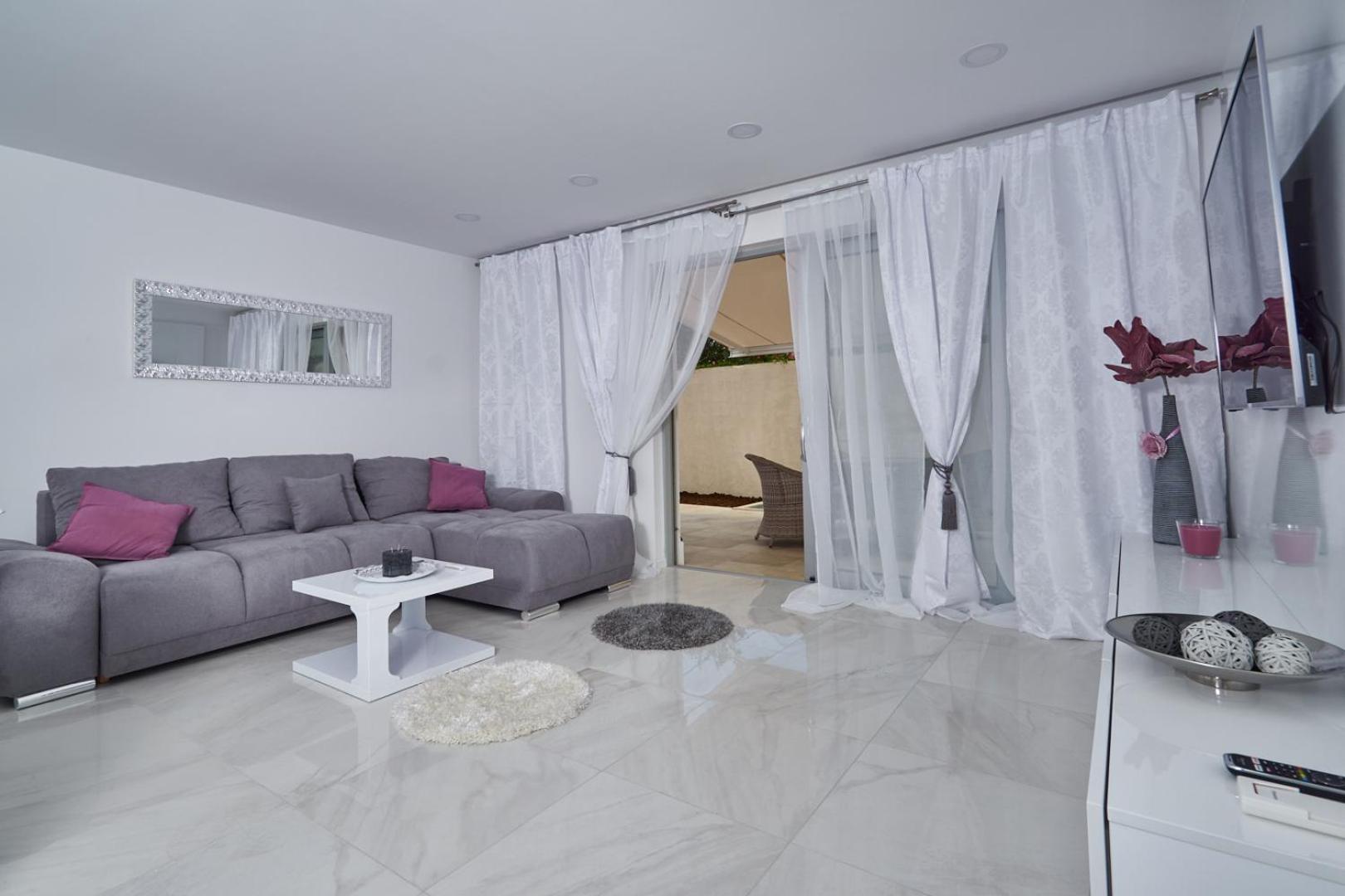 Brand new Apartment S & U