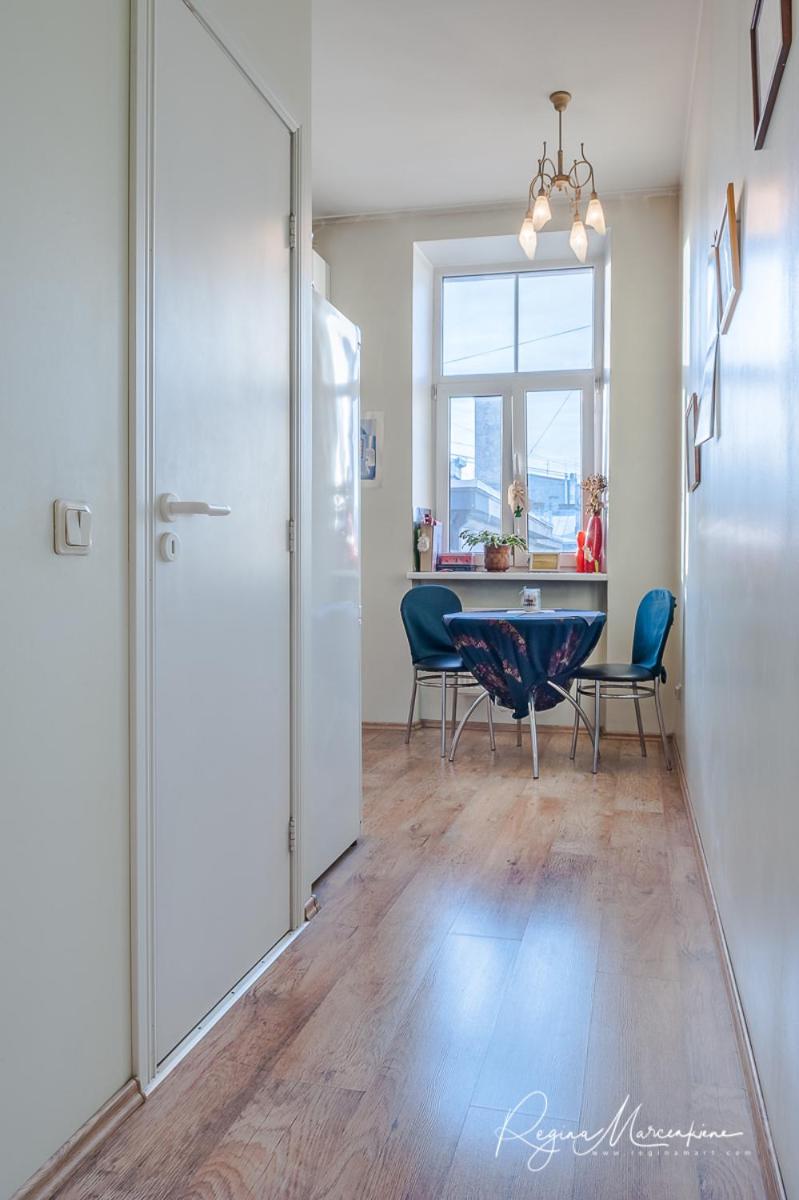 Flat in front of Central Station