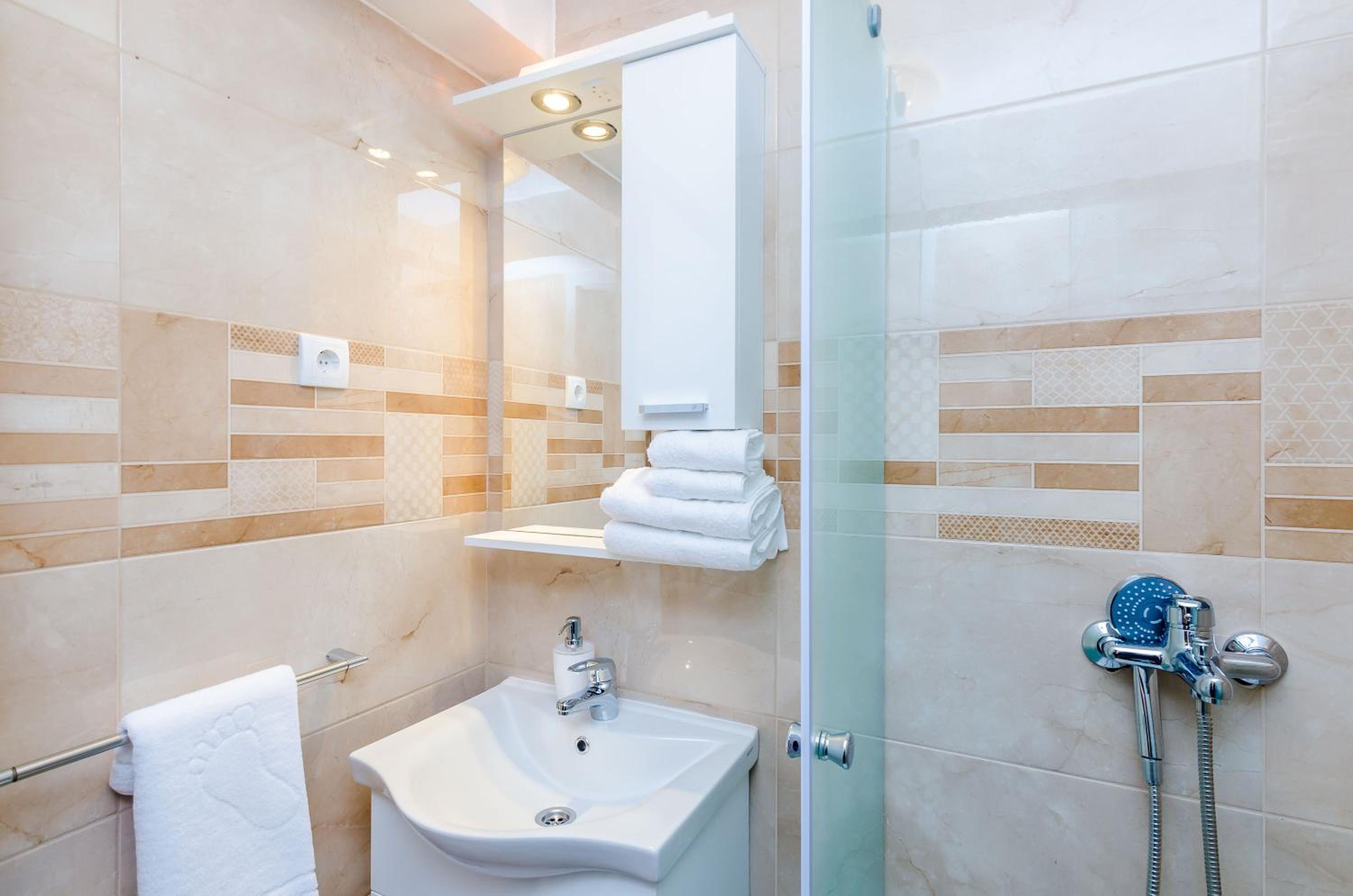 Rooms Baza