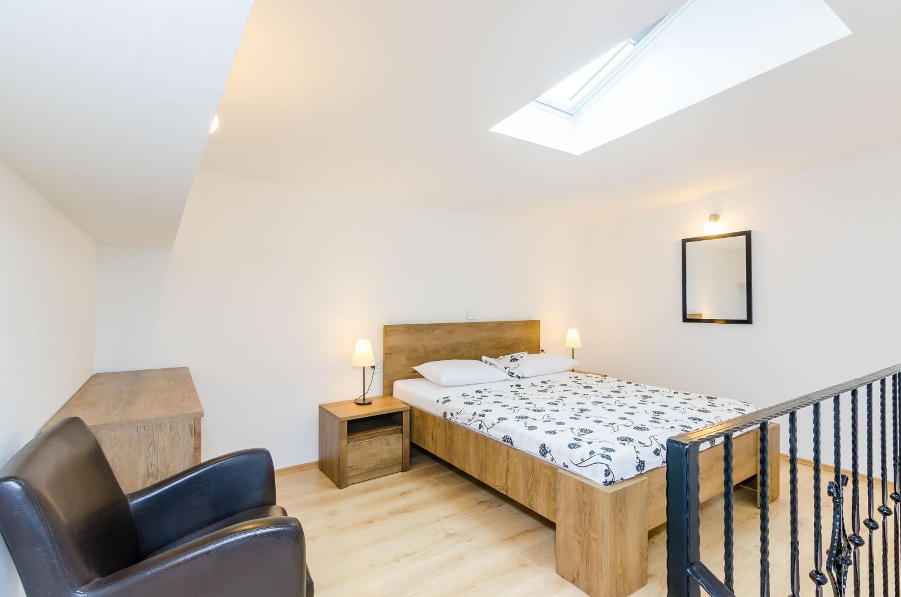 Rooms Baza
