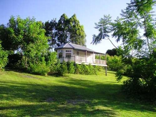 Noosa Avalon Farm Cottages