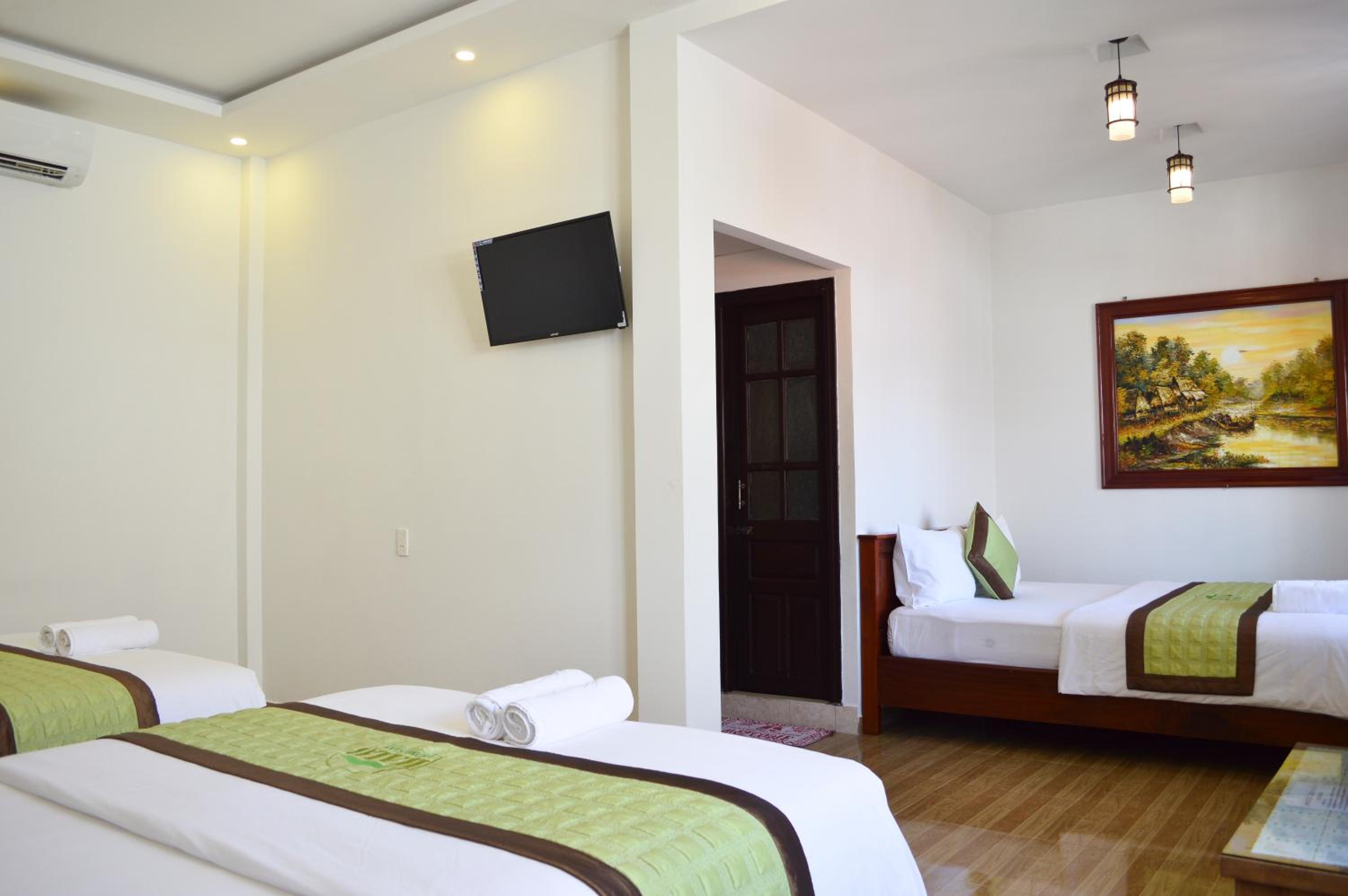 HaLo HomeStay