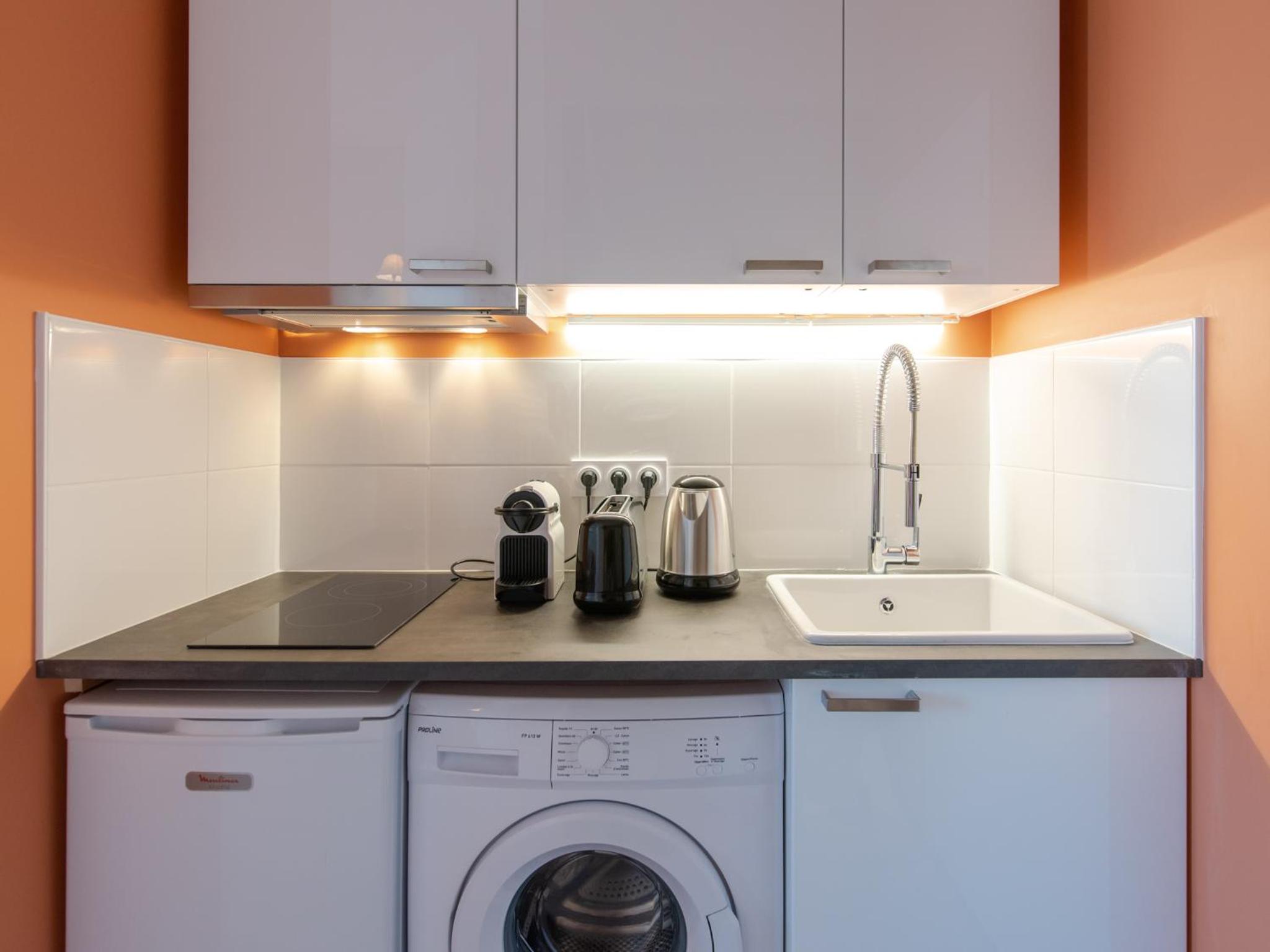 Macé Studio Apartment view 3