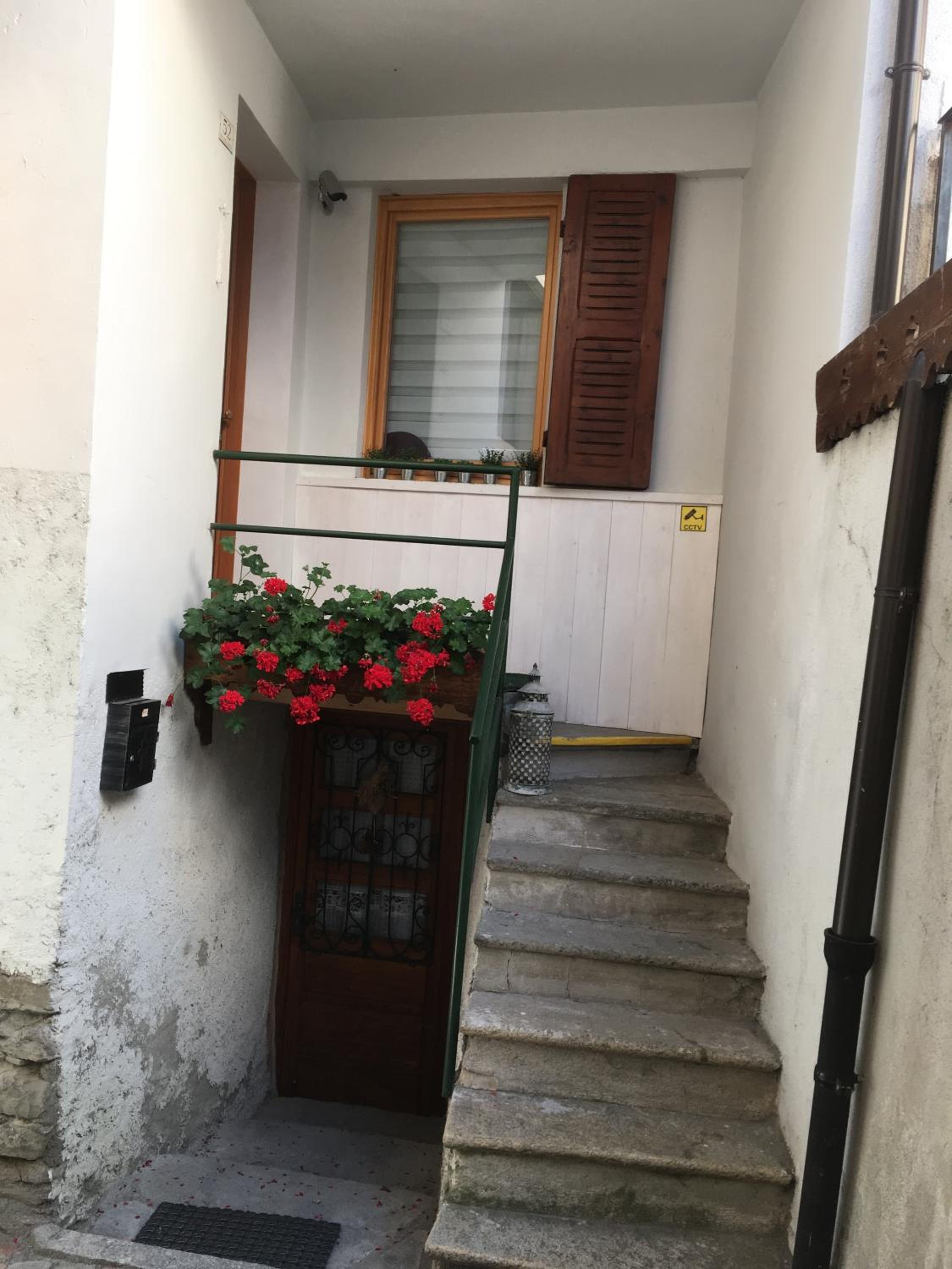 Photo 34