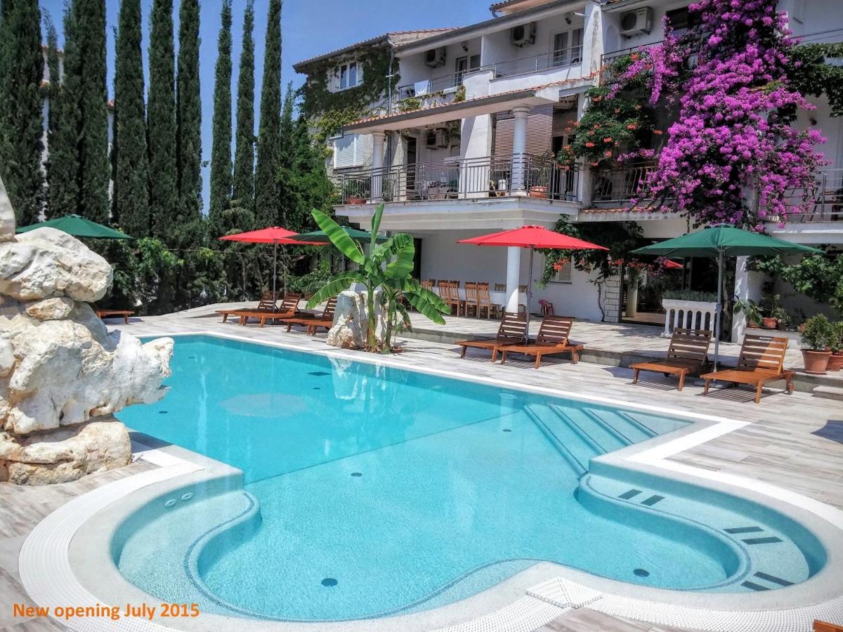 Hotel Gargamelo Pension - Image 1