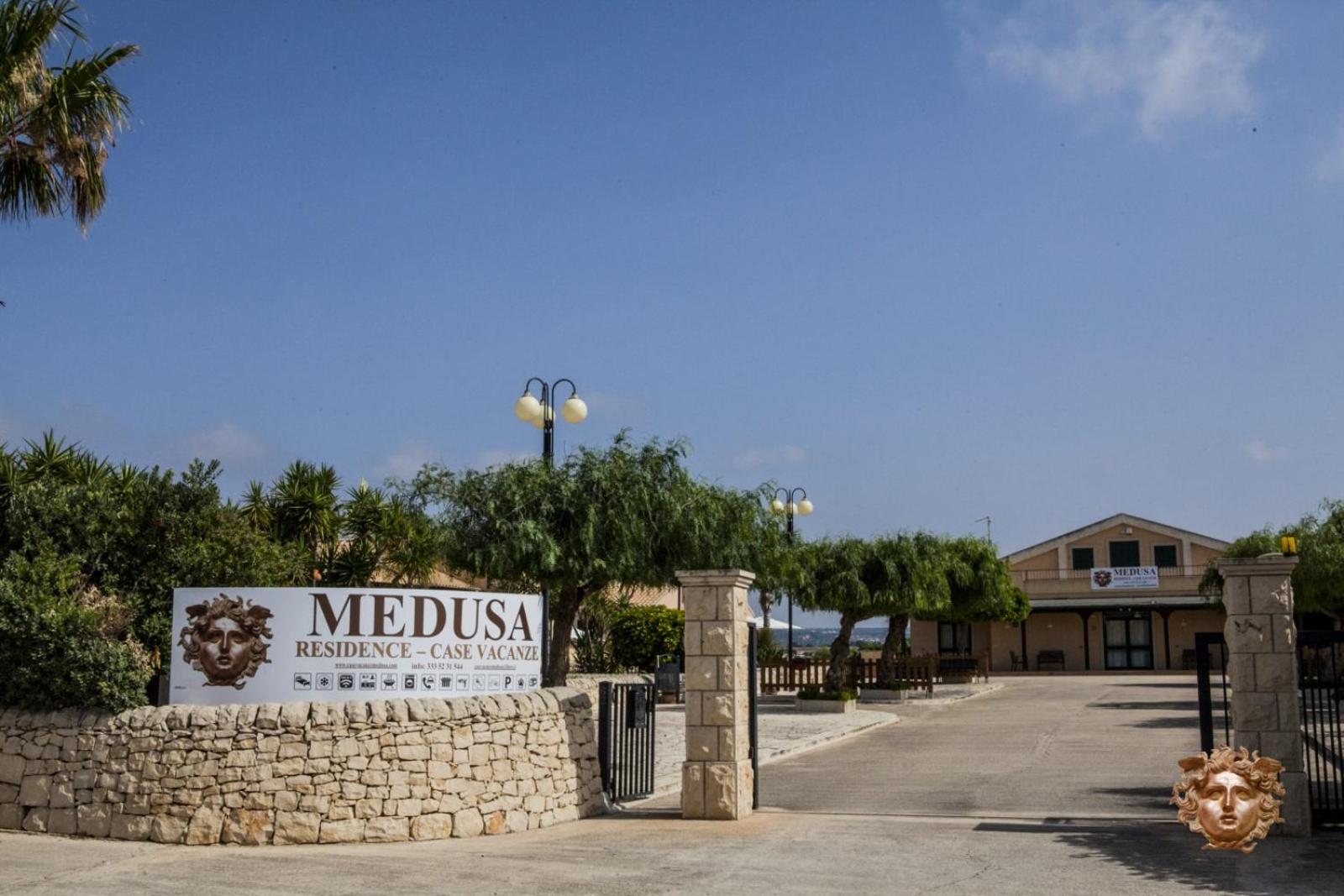 Medusa MDNA