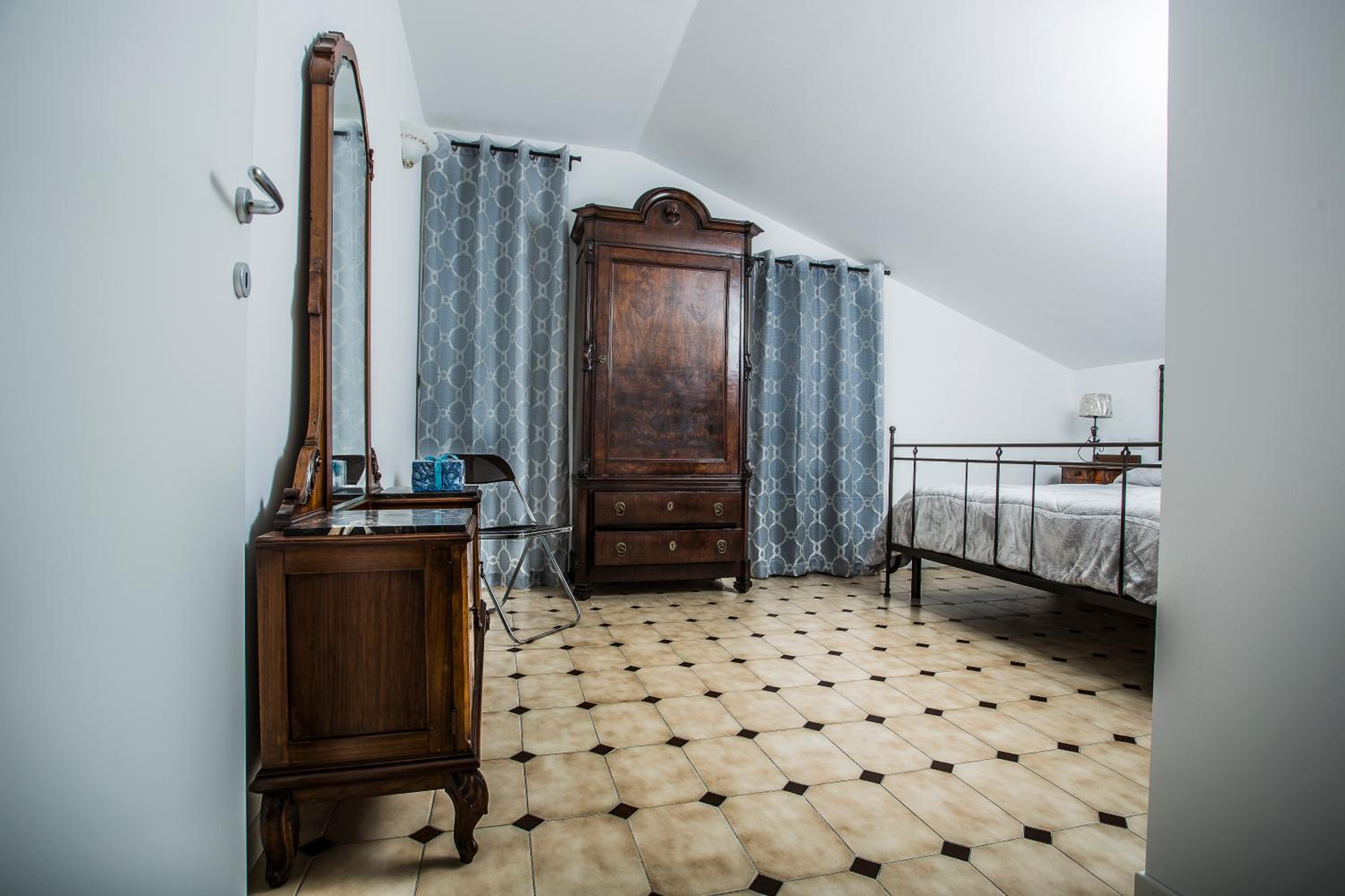 20TH Century B&B