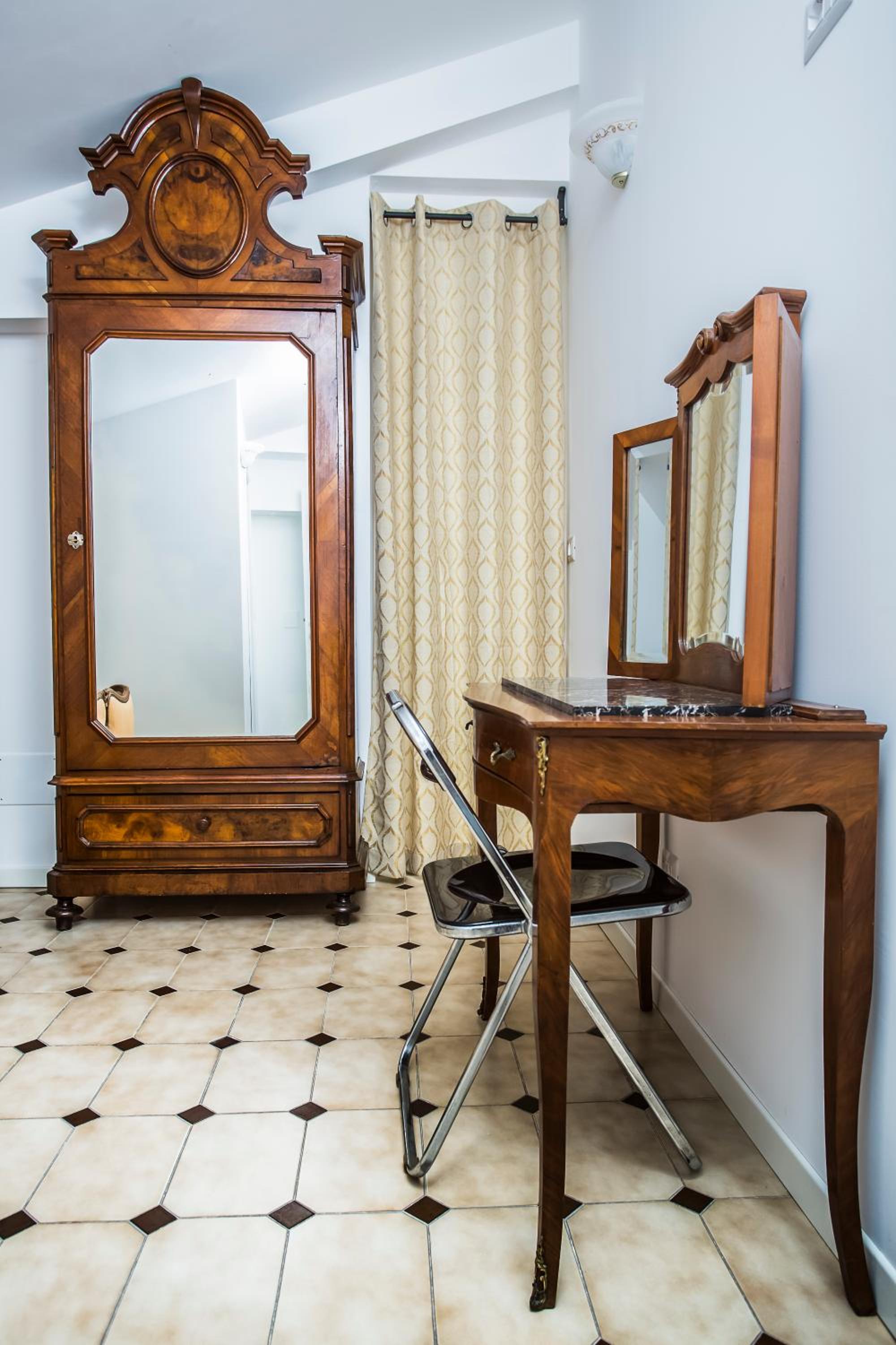 20TH Century B&B