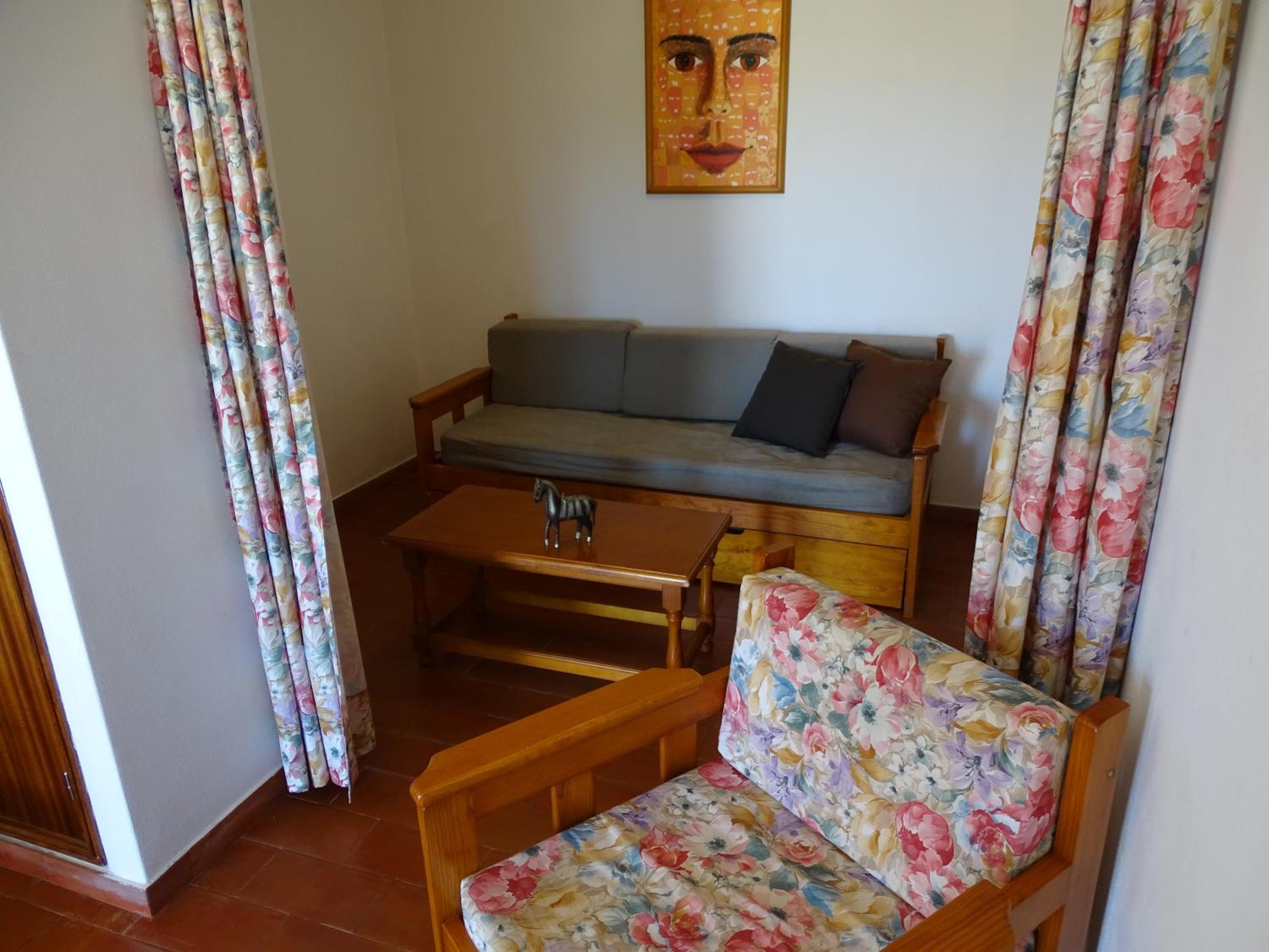 Falfeira Apartments