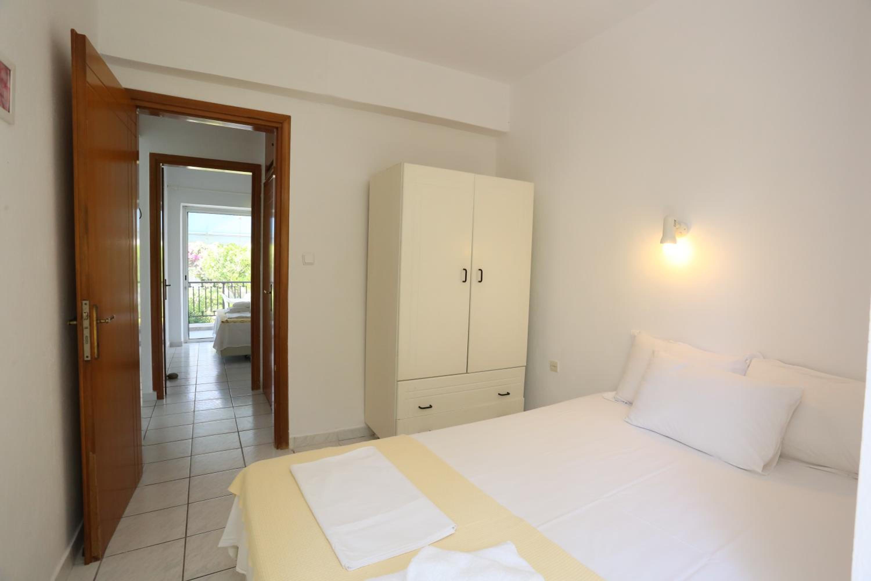 Iris Seafront Apartments photo 5