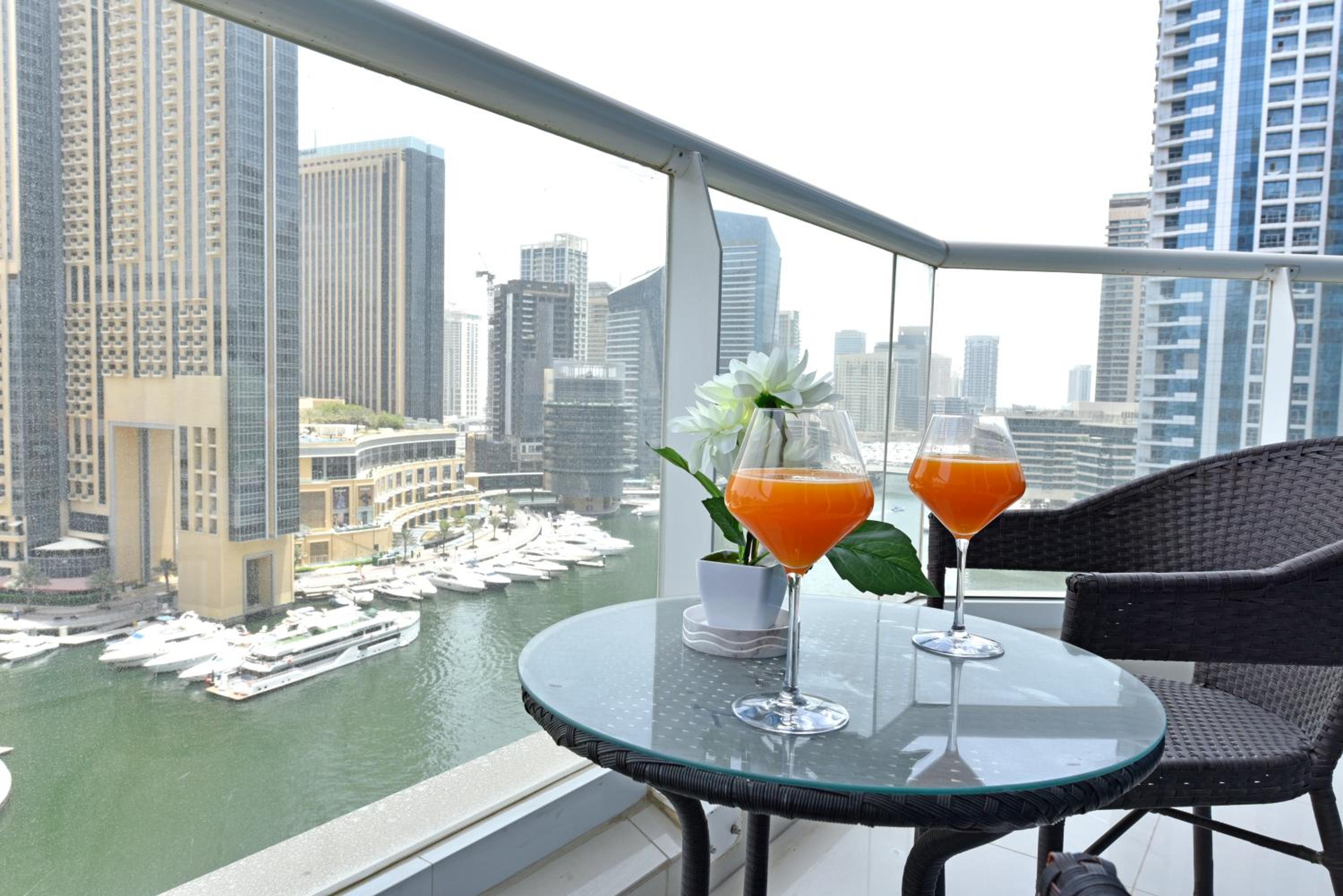 Golden Stay Vacation Homes continental tower marina