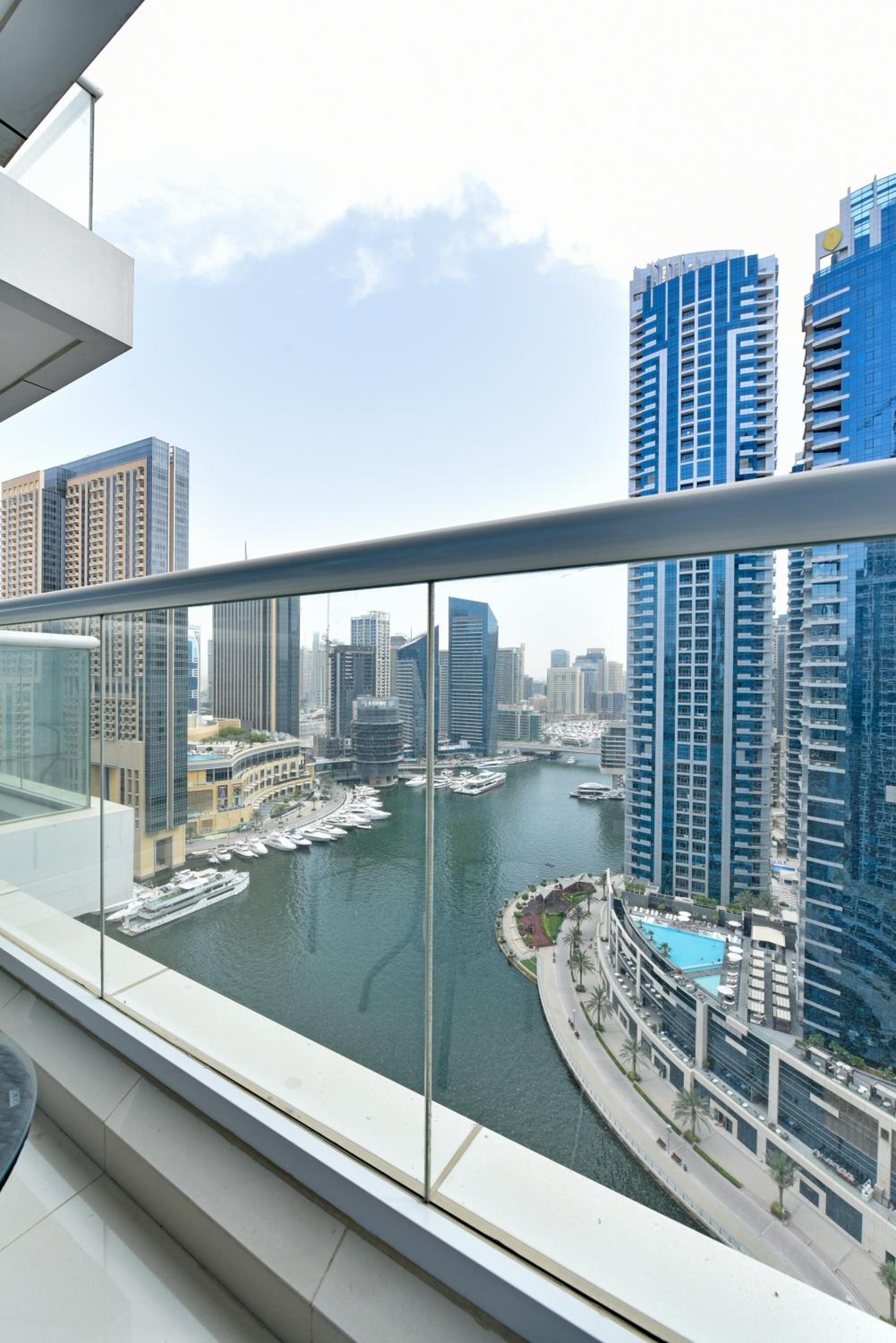 Golden Stay Vacation Homes continental tower marina