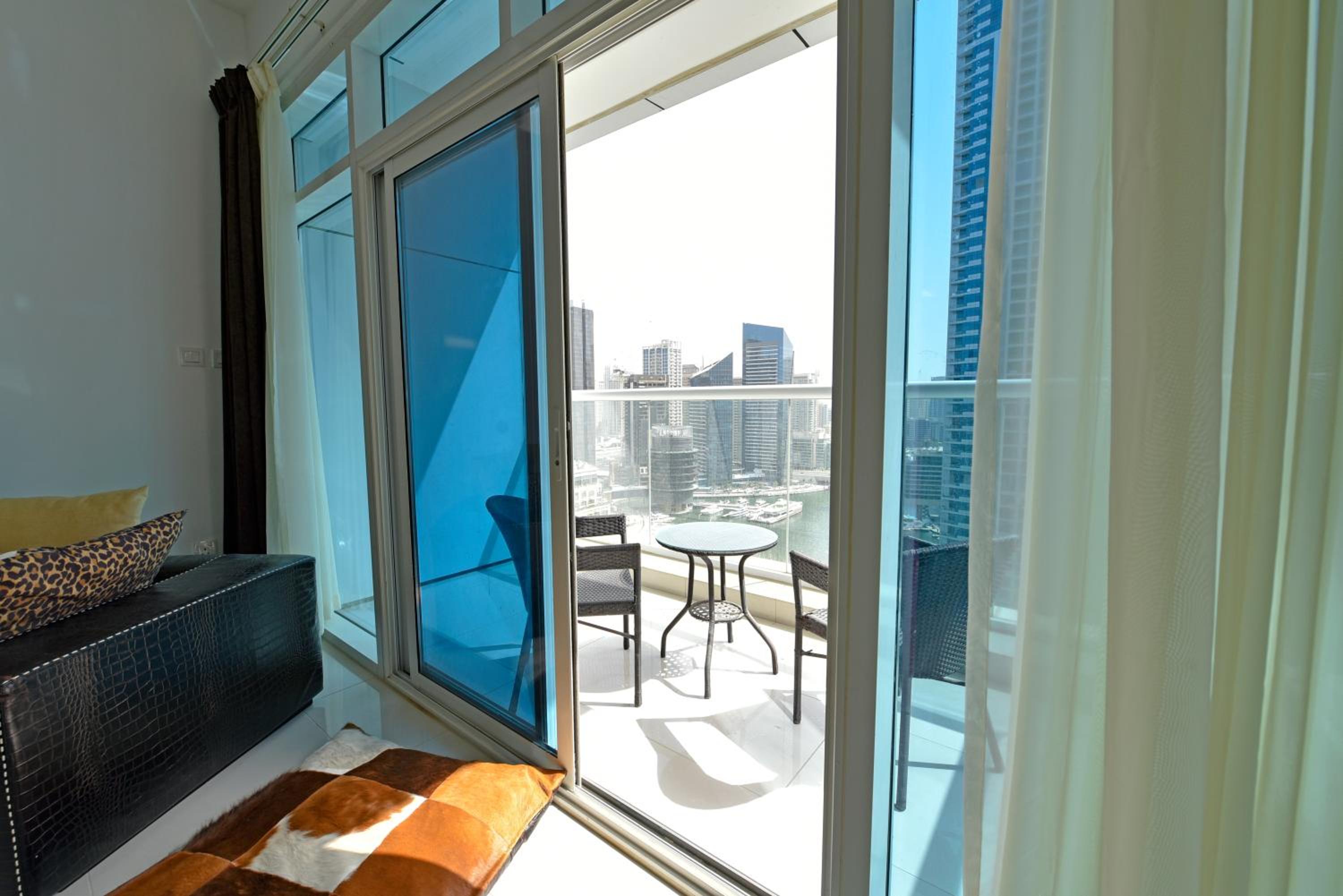 Golden Stay Vacation Homes continental tower marina