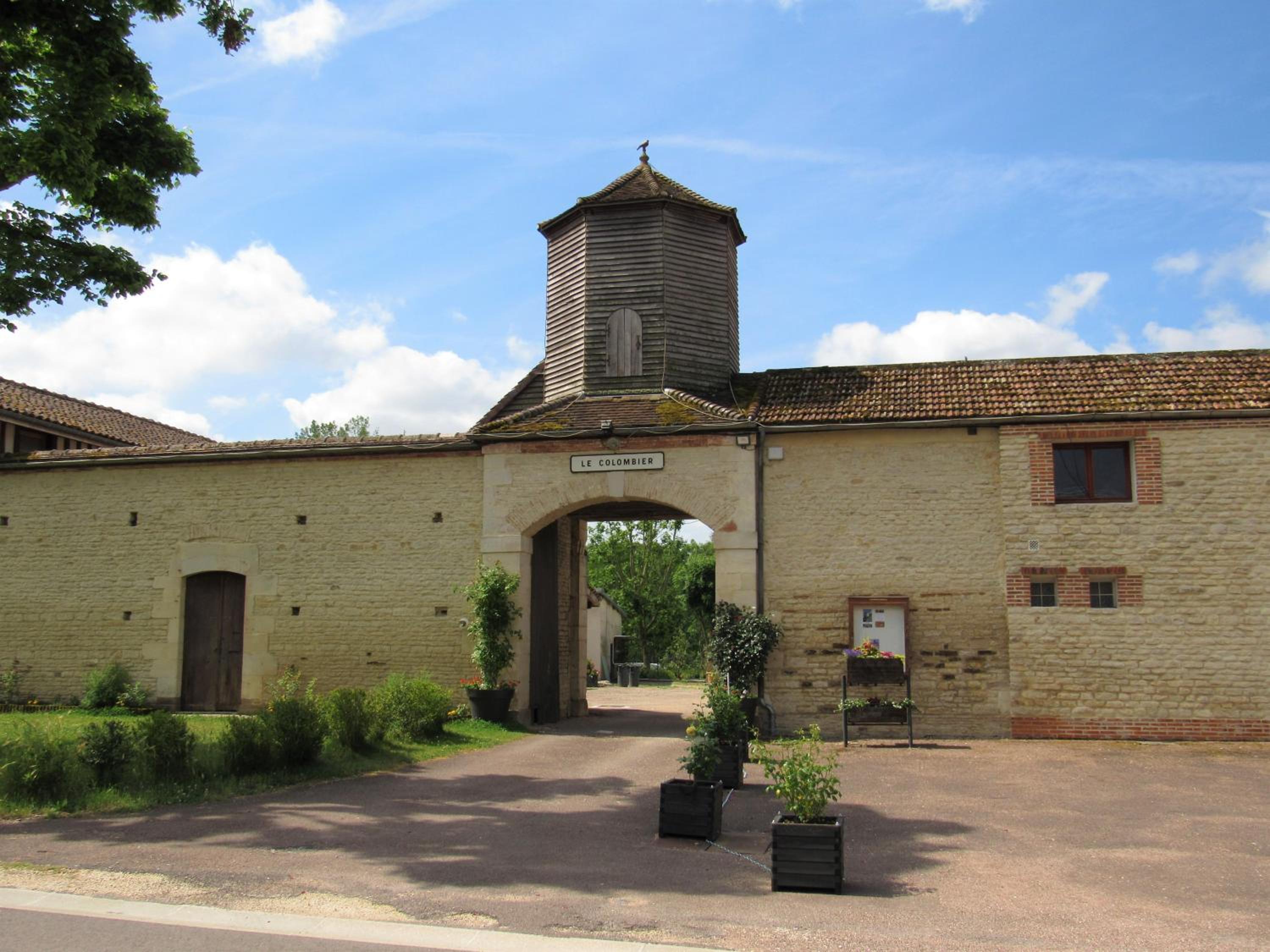 Domaine le Colombier view 5