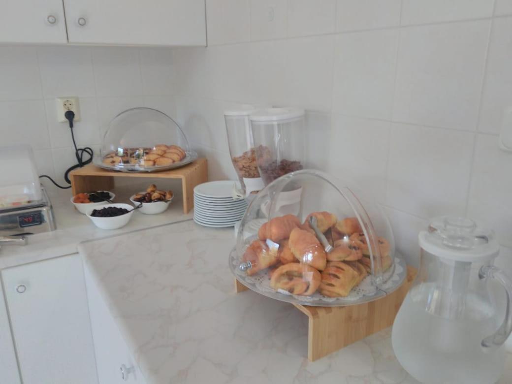 Roussos Beach Hotel