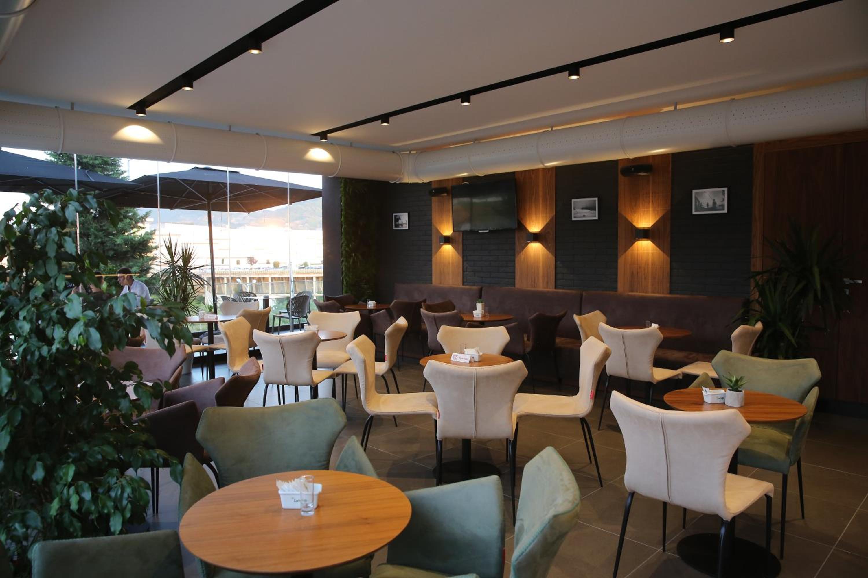 restaurant