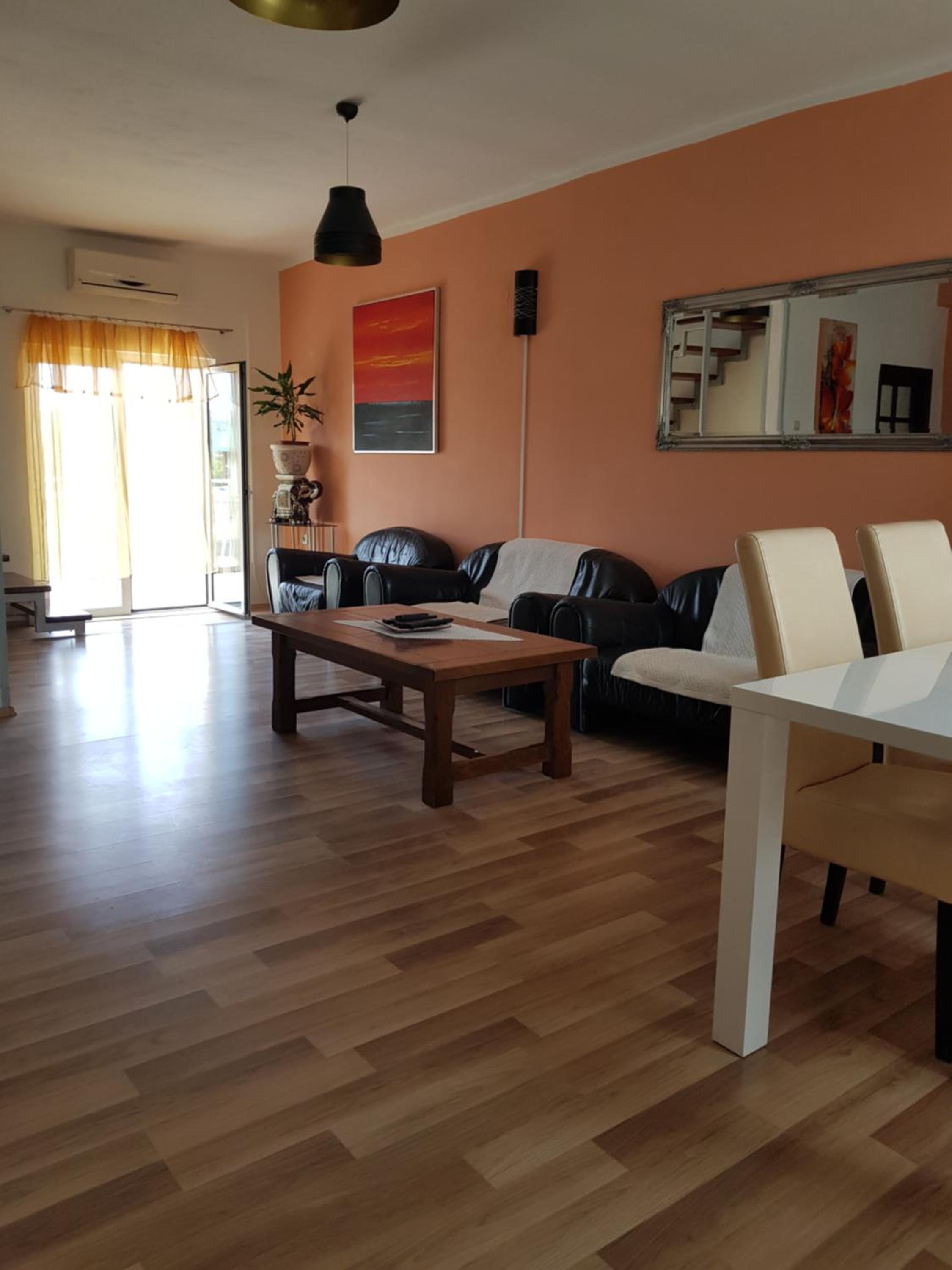 Holiday House ''Villa Flora'' view 3