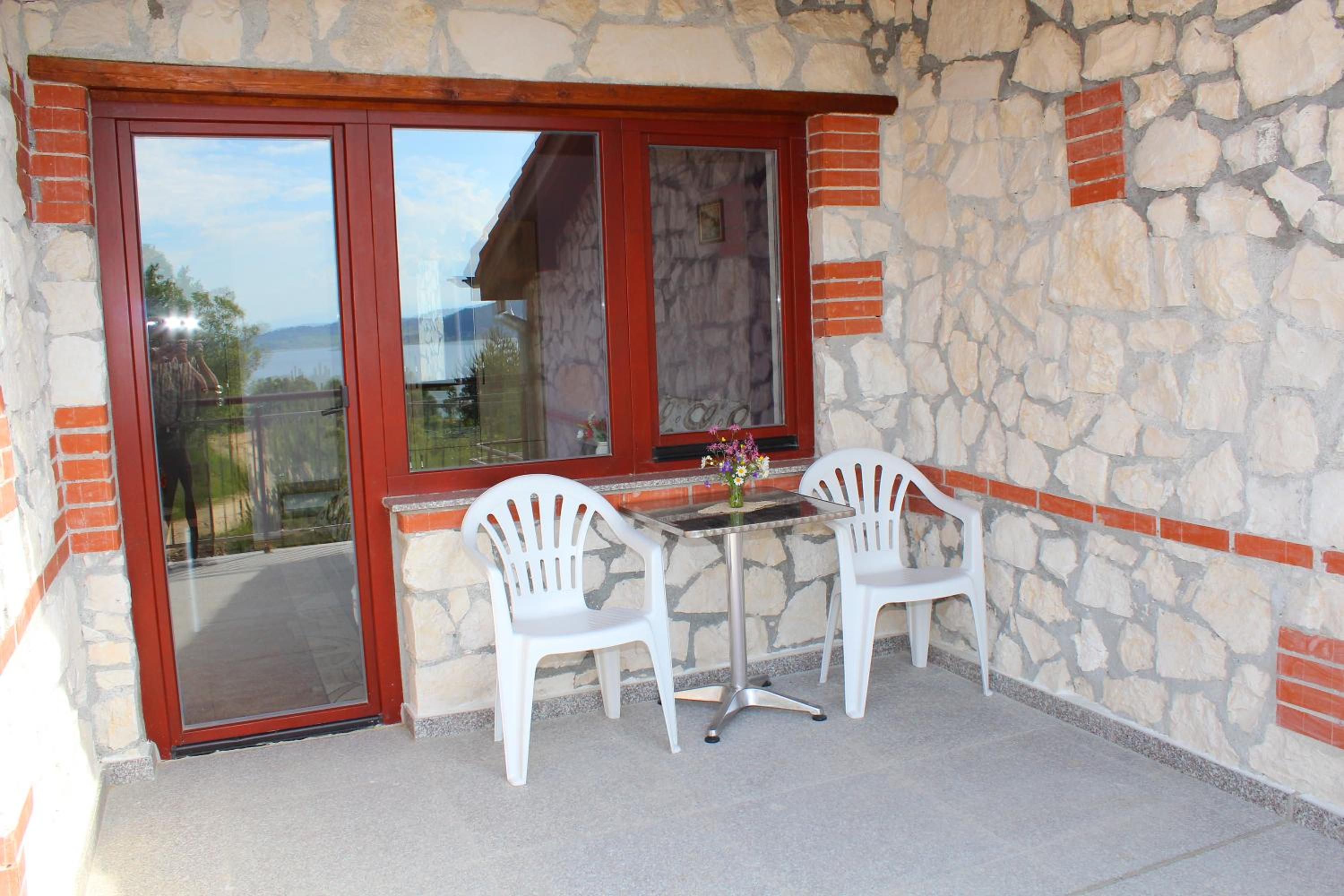 Ilievi Guest Houses