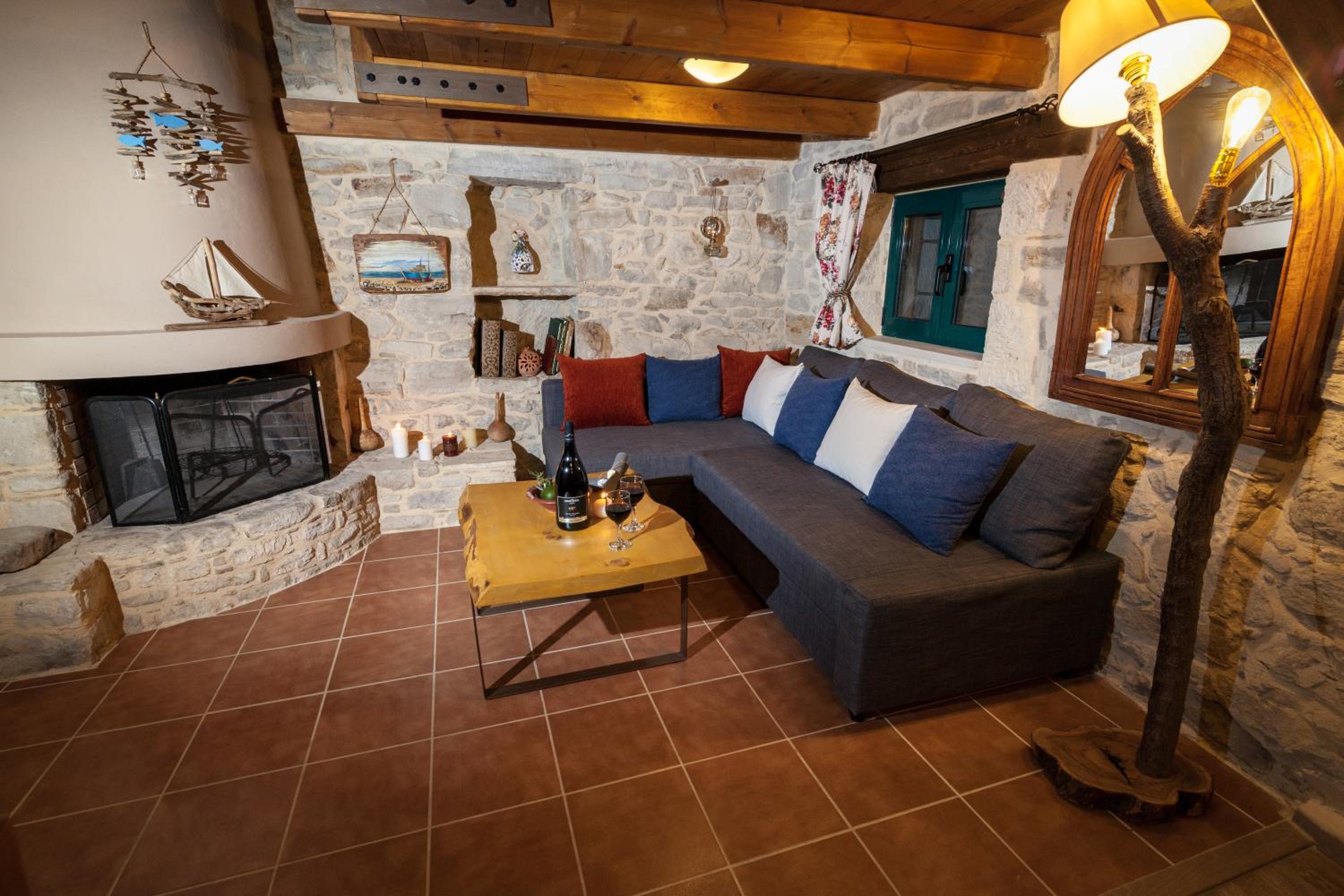 ARISTIDIS'S PLOUTI MOIRES